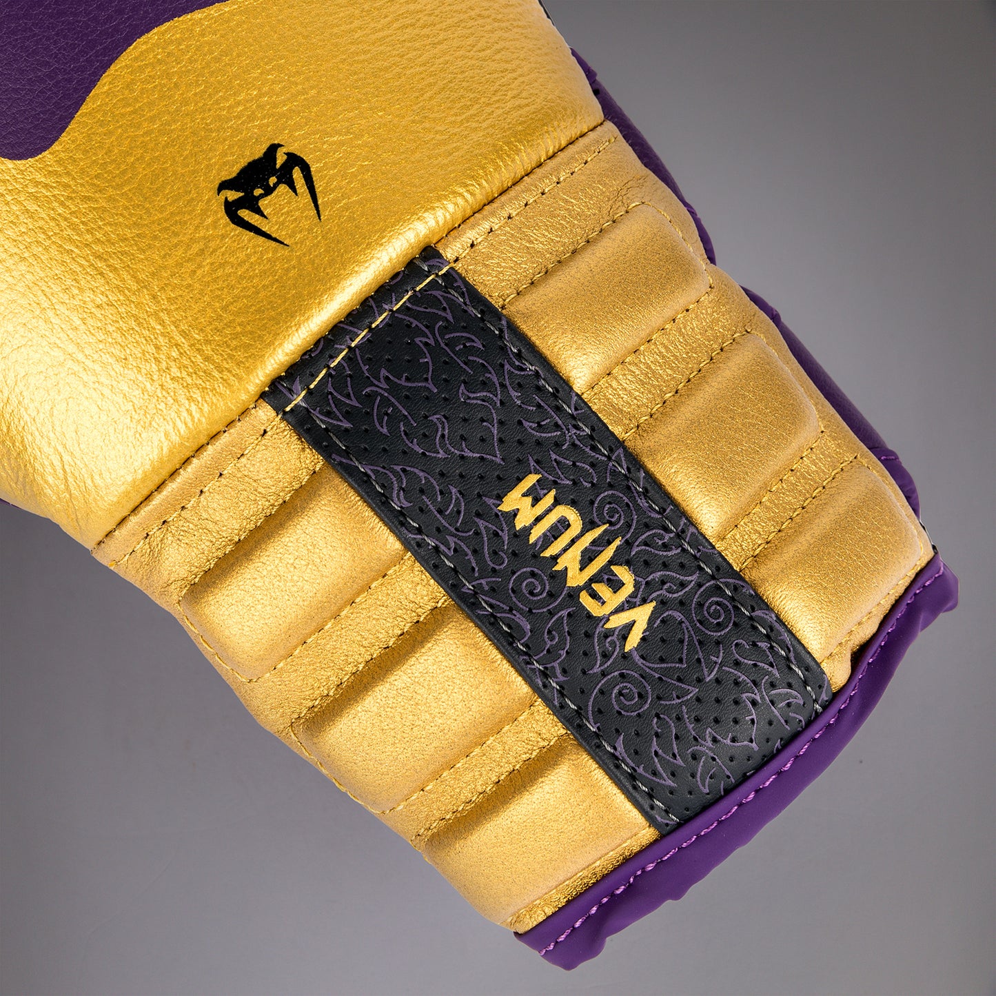 Venum Reverso Boxhandschuhe - Dunkellila/Gold