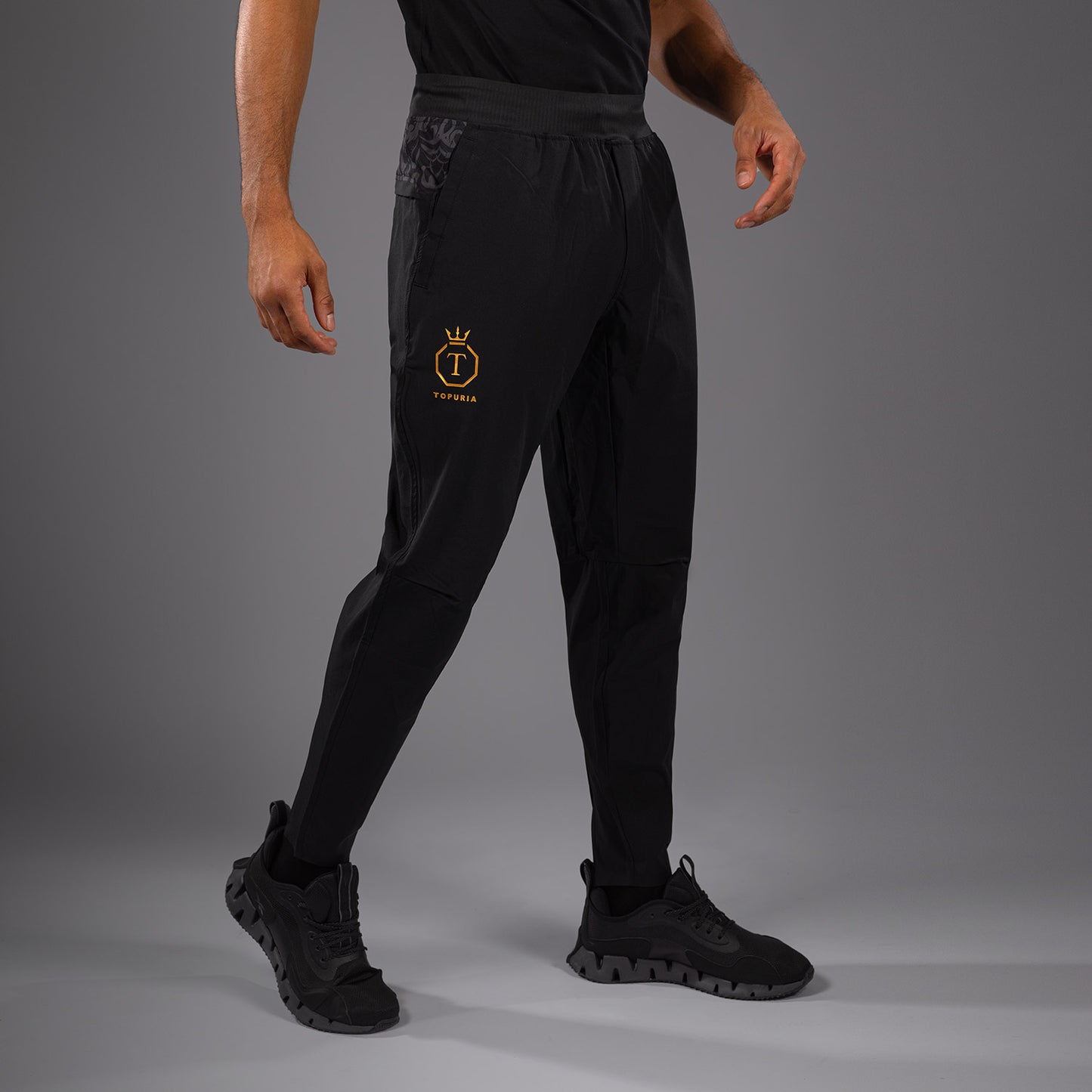 Venum x Topuria Unmatched Edition Jogginghose - Schwarz/Gold