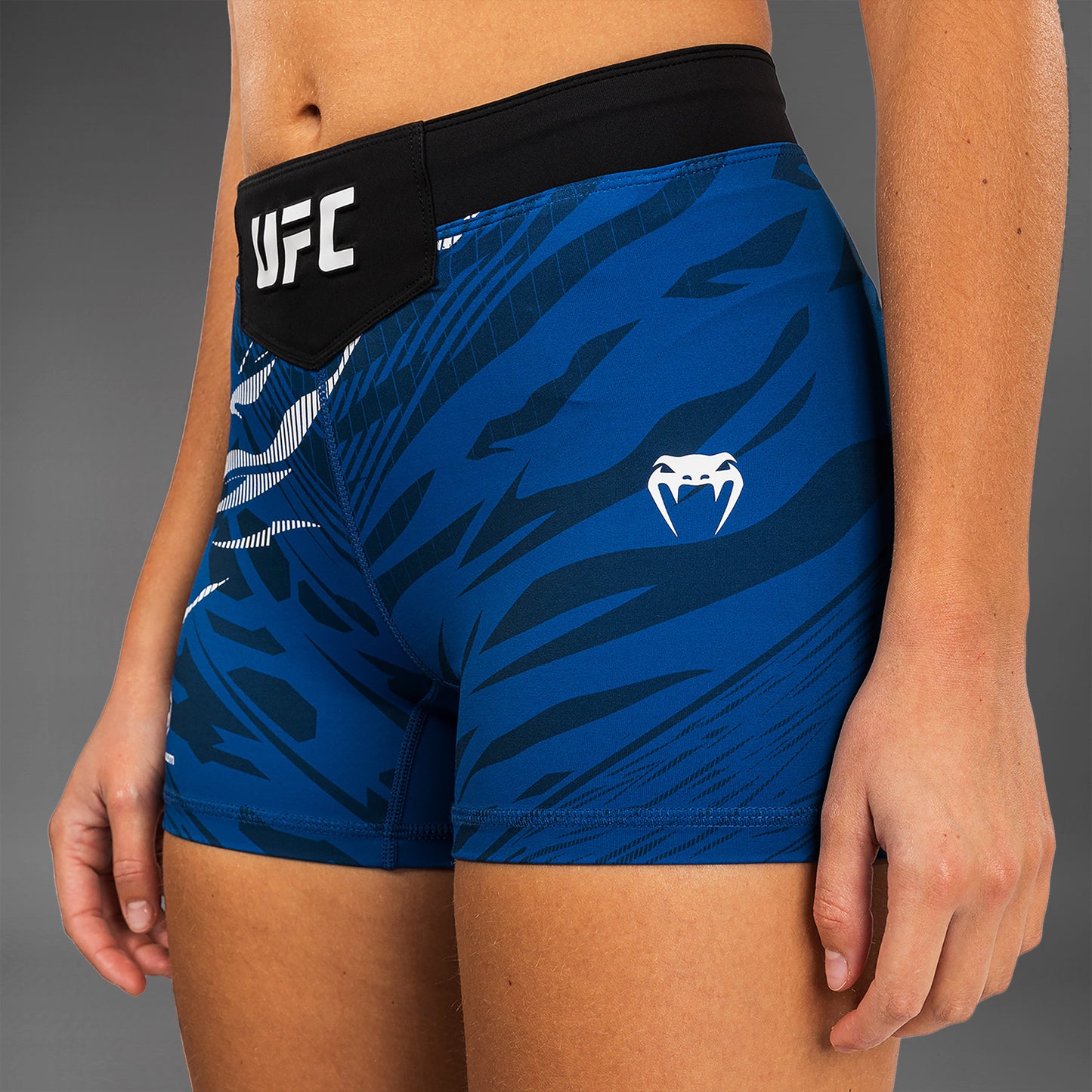 UFC Fusion by Venum Authentic Fight Night Damen Vale Tudo Short - Short Fit - Blau