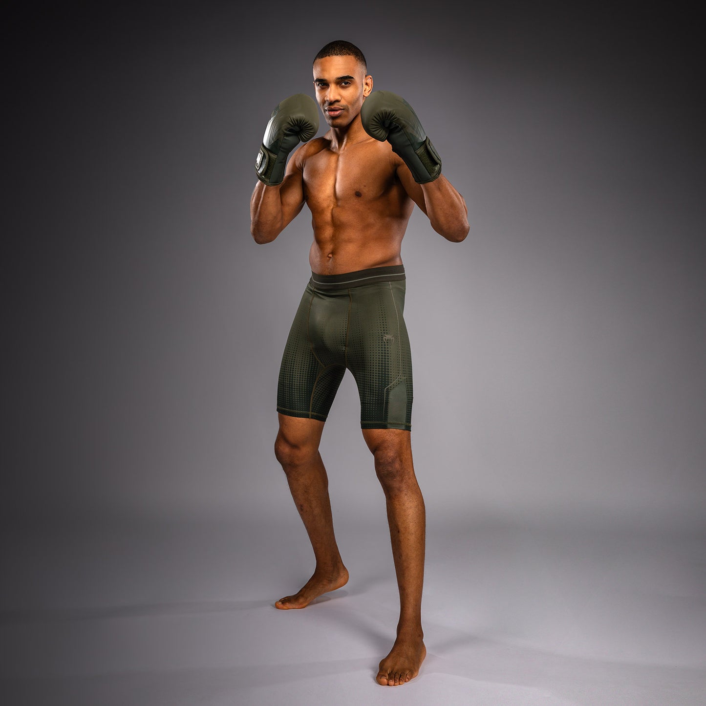 Venum Stealth Vale Tudo Kompressionsshort – Khaki/Dunkelgrün