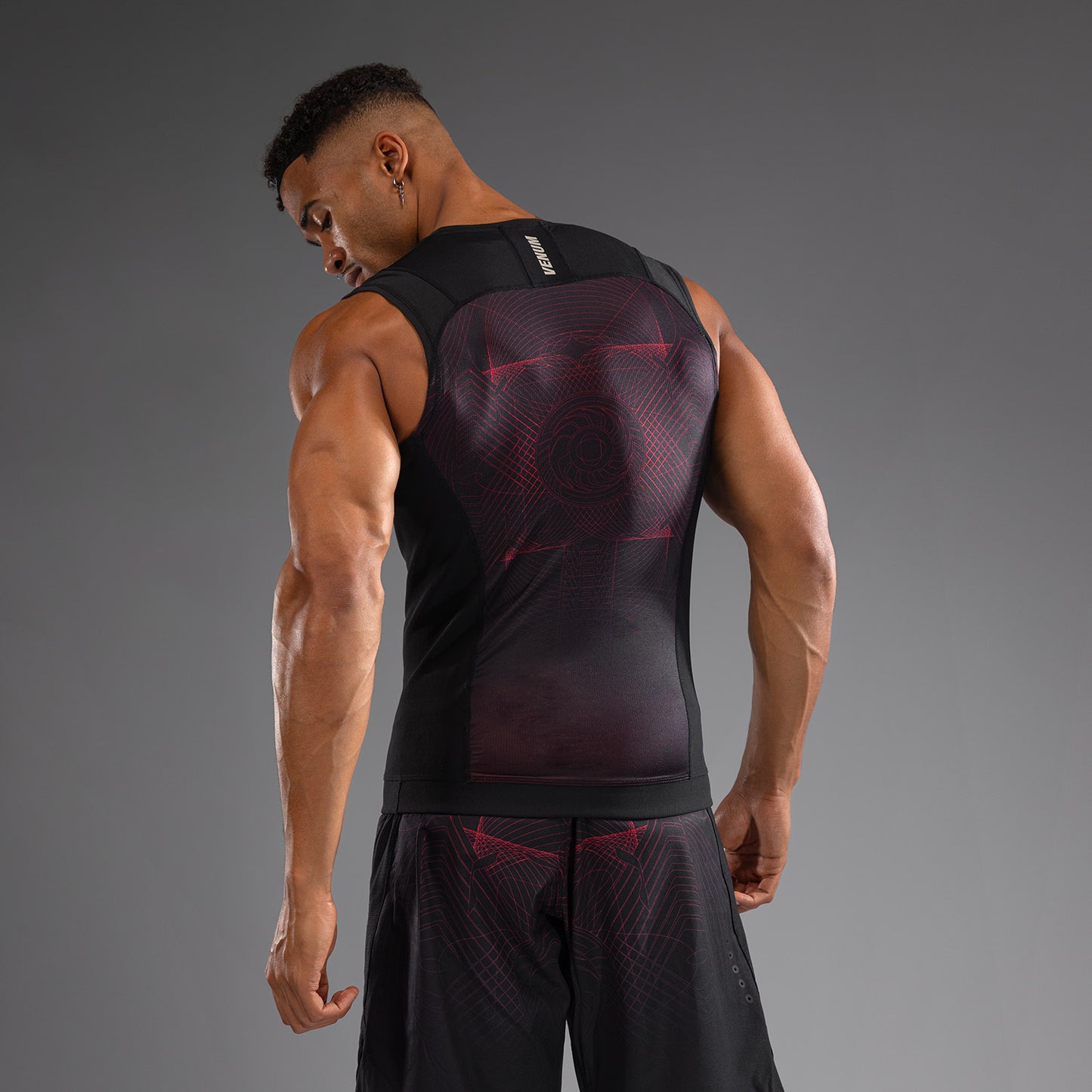 Venum G-Fit Air Herren Ärmelloses Rashguard - Tiefschwarz/Feuerrot