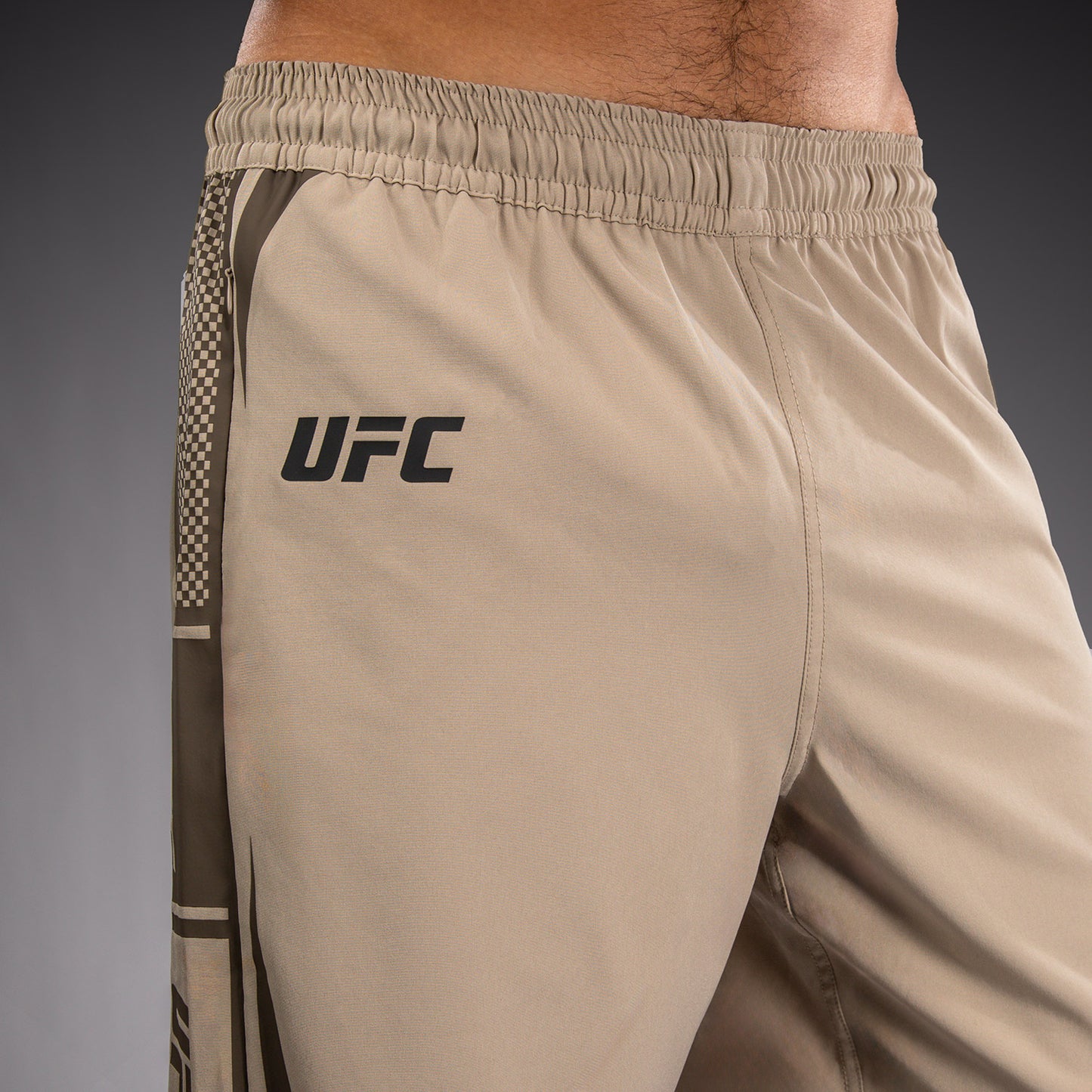 Venum UFC Unity by Venum Authentic Fight Week Herren Funktionsshorts - Sand