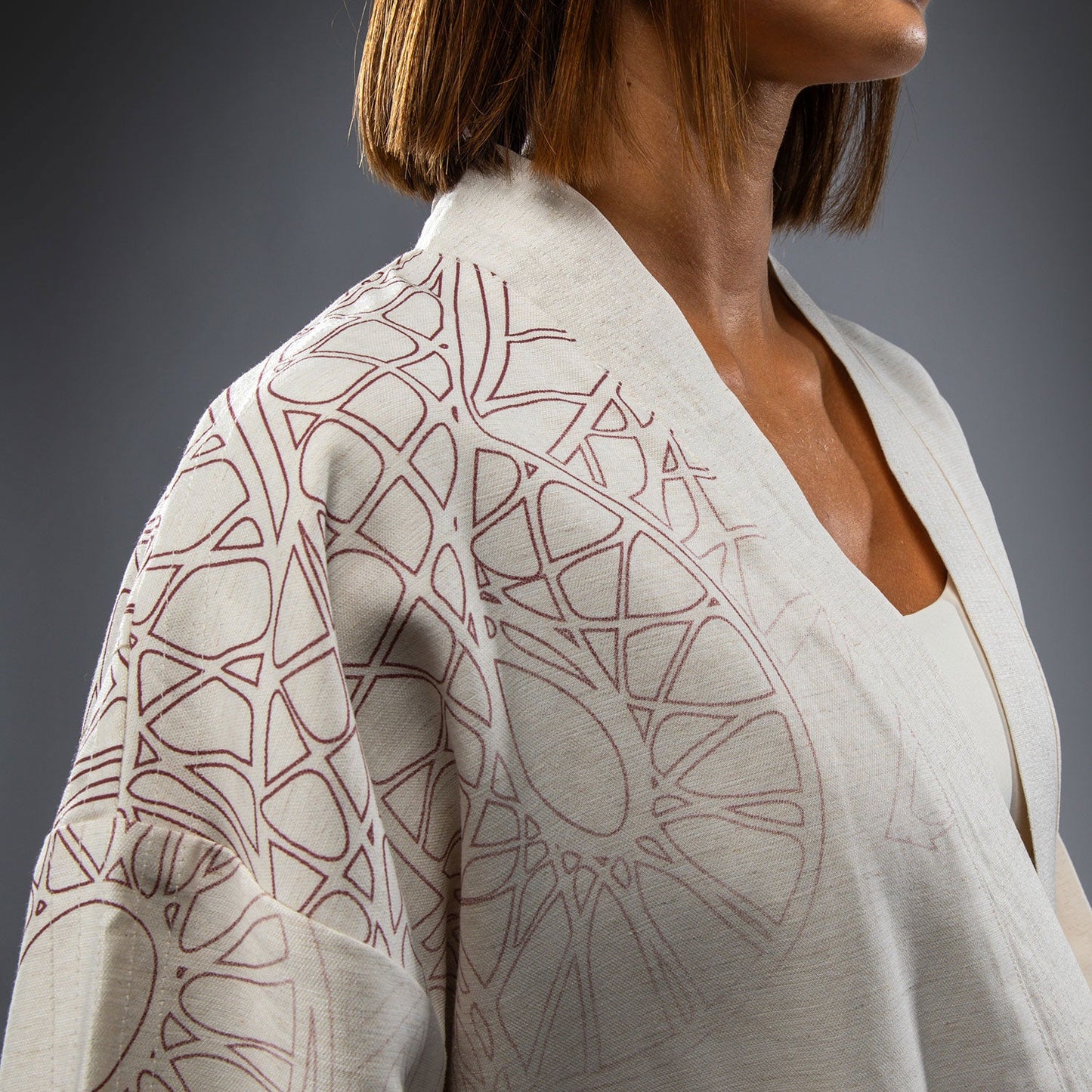 Venum Serpenti Damenjacke – Elfenbein/Burgunder
