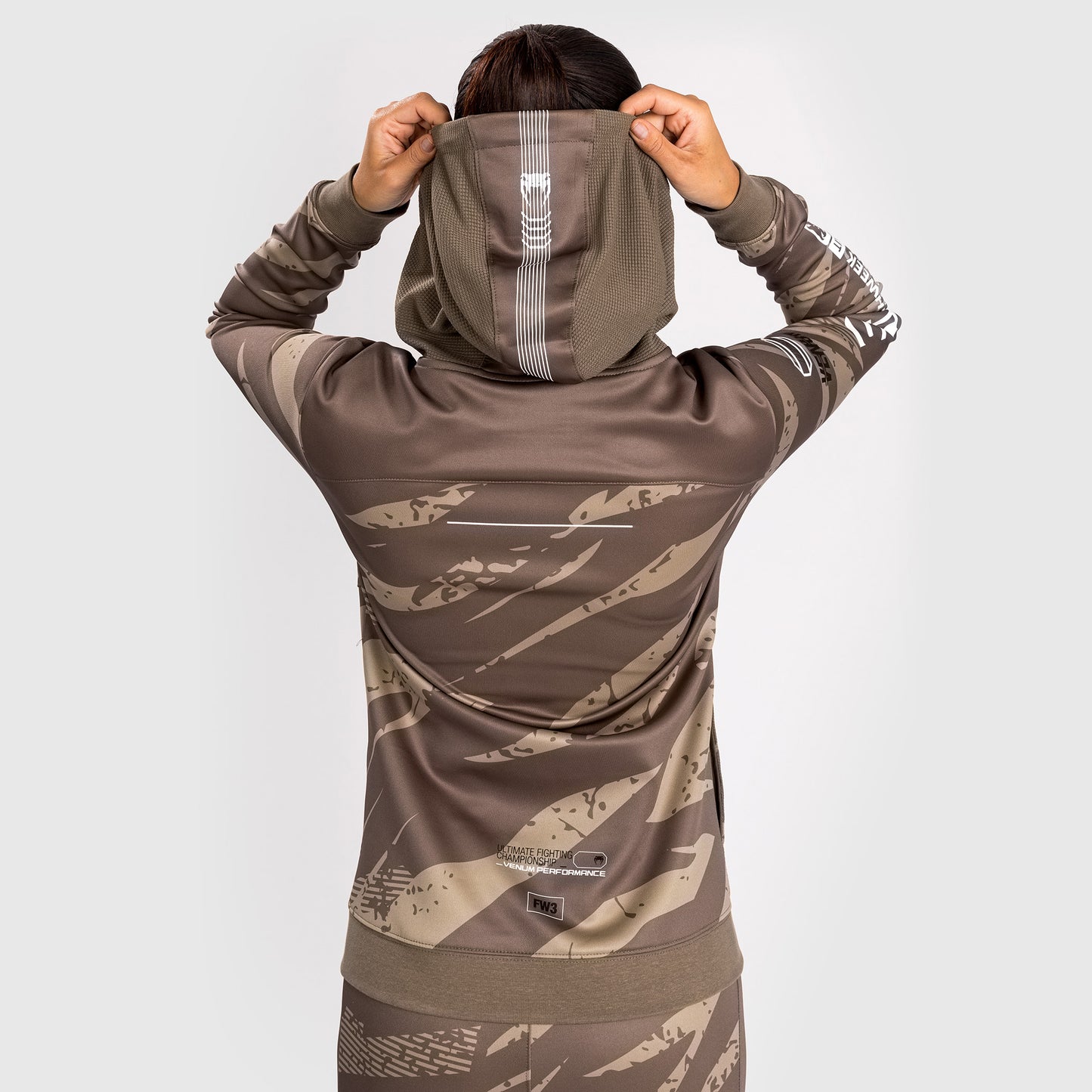 UFC Adrenaline by Venum Fight Week Frauen Zip Hoodie - Desert Camo