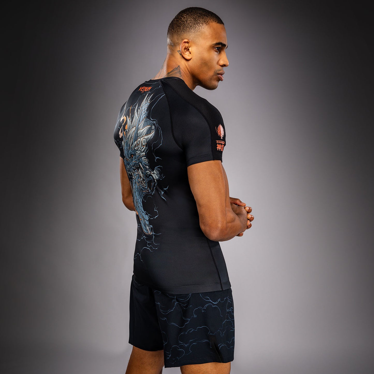 Venum Thunder Dragon Kurzarm Rashguard  – Schwarz/Grau/Kupfer