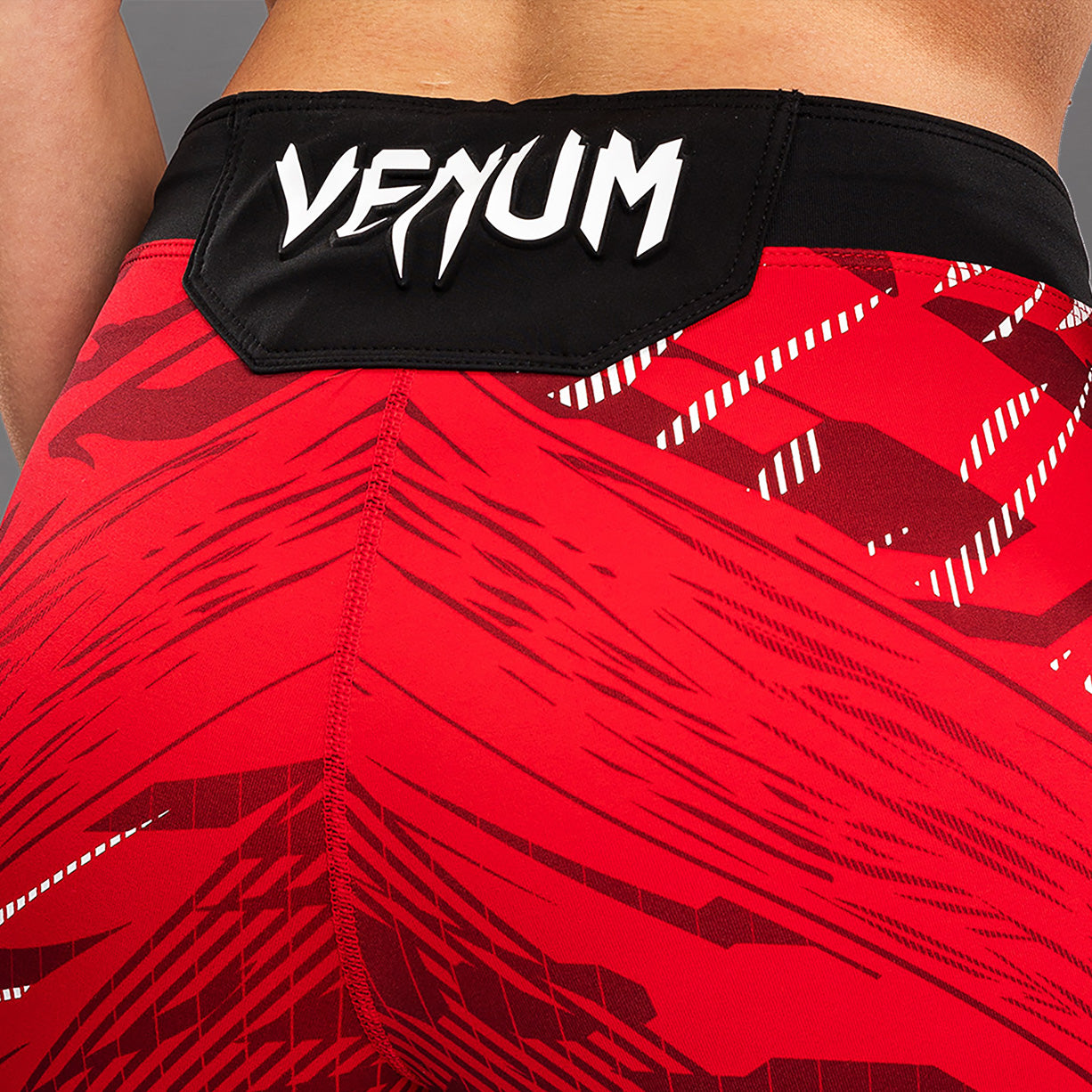 UFC Fusion by Venum Authentic Fight Night Damen Vale Tudo Short - Short Fit - Rot