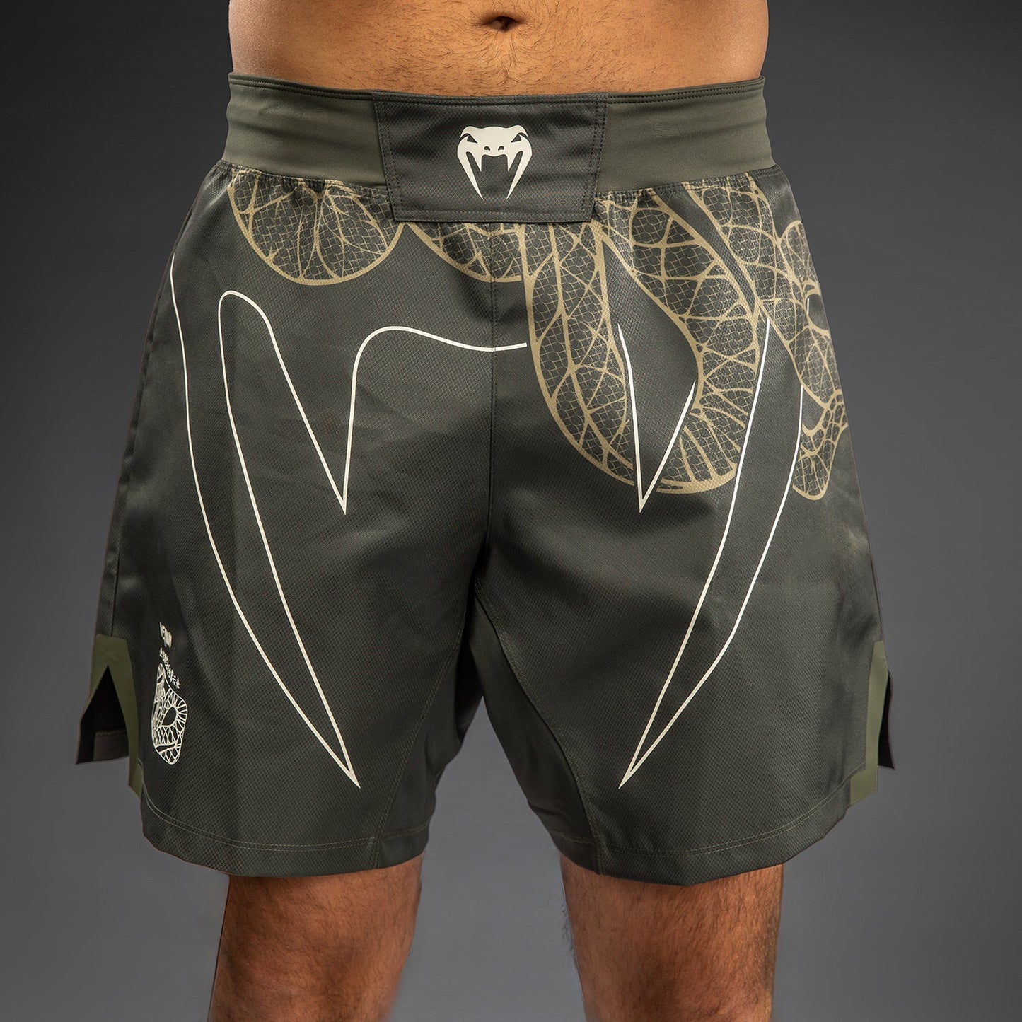 Venum Serpenti Fight Shorts – Khaki/Bronze/Ivory