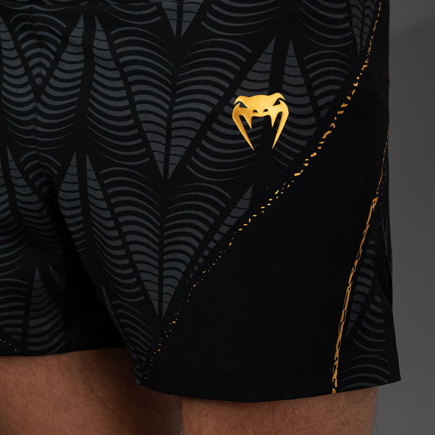 UFC Zenith by Venum Authentic Fight Night Kurze Passform Fight Short Herren Personalisiert - Champion