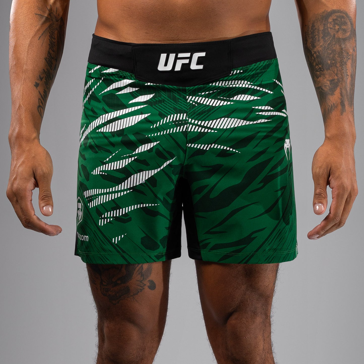 UFC Fusion by Venum Authentic Fight Night Herren Fight Short - Short Fit - Grün