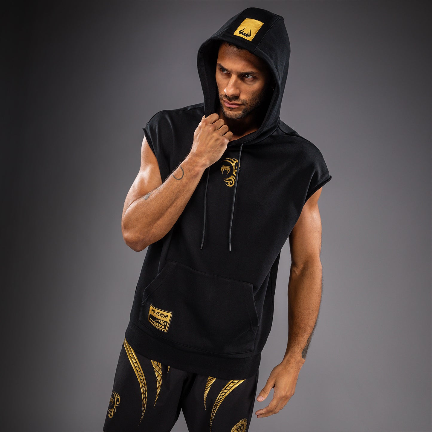 Venum x Mike Tyson Tiger Ärmelloser Kapuzenpullover - Schwarz/Gold