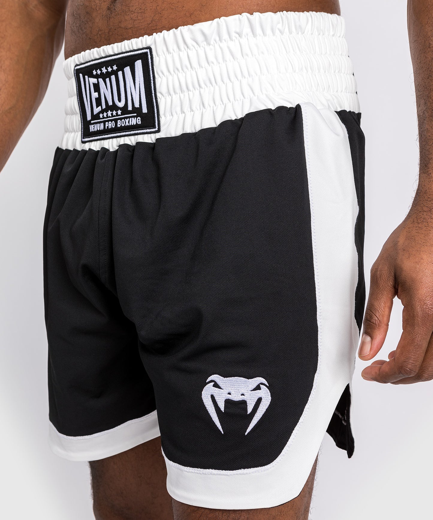 Venum Classic Boxing Shorts - Schwarz/Weiß