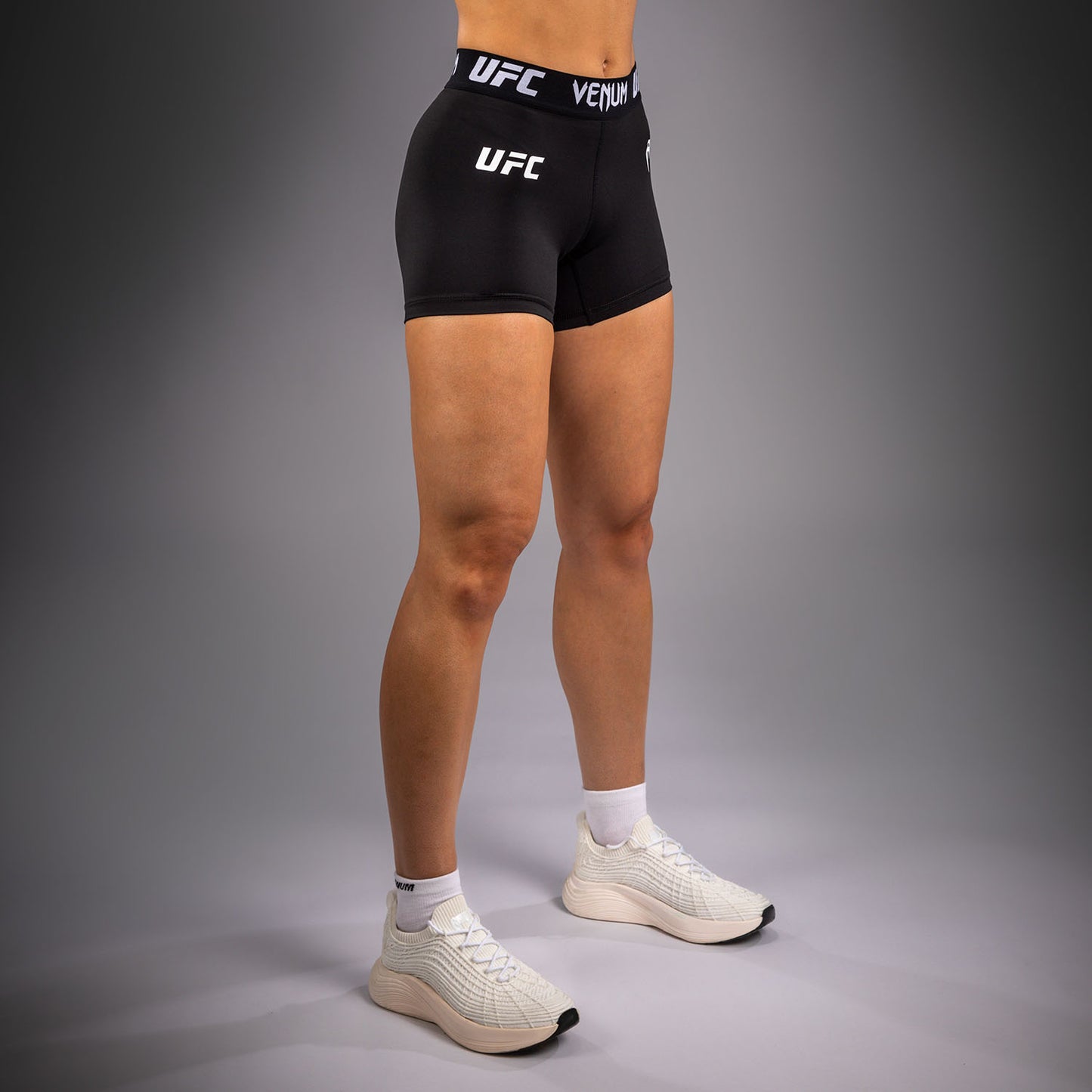 Venum UFC Unity by Venum Authentic Fight Week Damen Funktions-Kompressionsshorts - Schwarz
