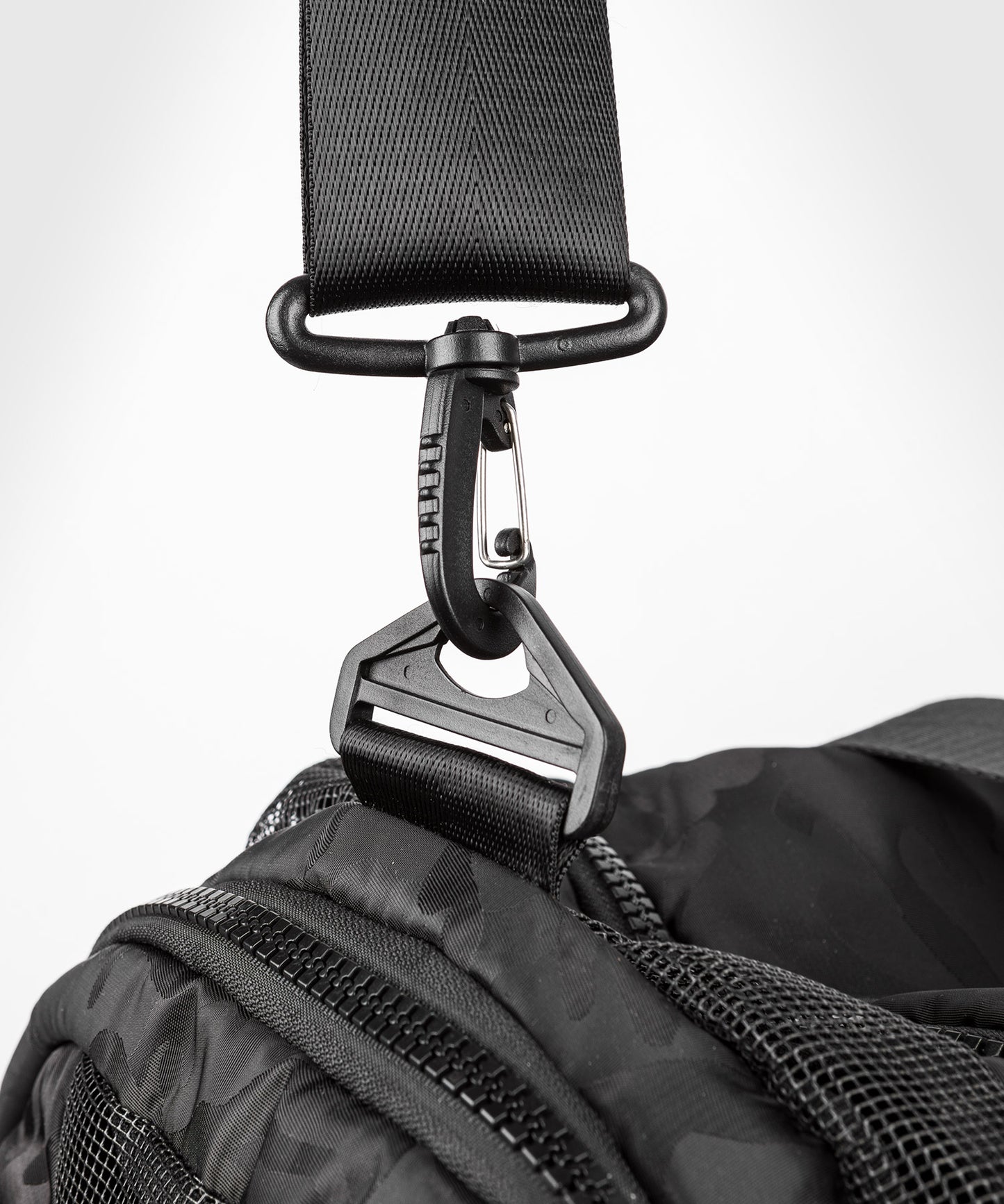 VENUM TRAINER LITE DUFFLE BAG – SCHWARZ-DUNKLE CAMO