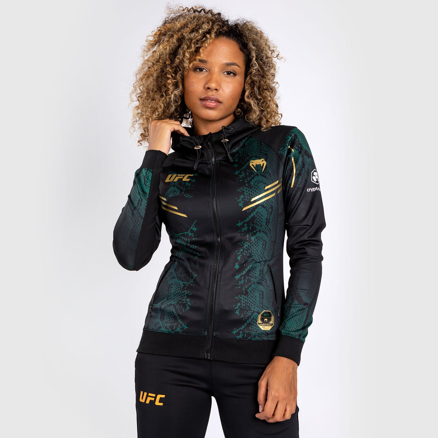 UFC Adrenaline by Venum Authentic Fight Night Walkout-Hoodie für Frauen - Emerald Edition - Grün/Schwarz/Gold