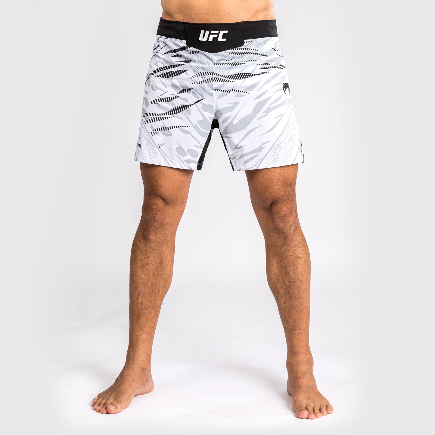 UFC Fusion by Venum Personalized Authentic Fight Night Herren Fight Short - Short Fit - Weiß