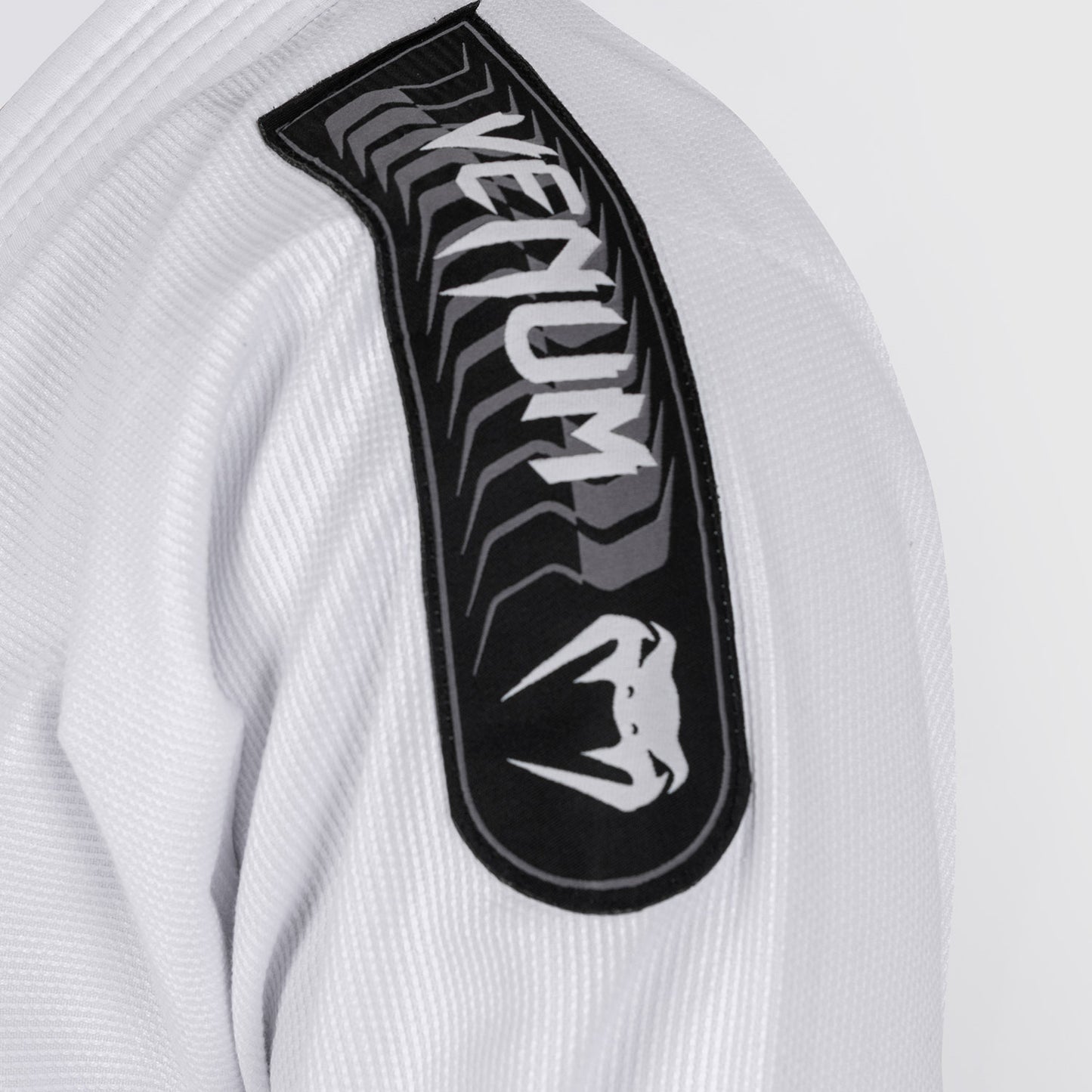 Venum Erster BJJ Gi - Weiß
