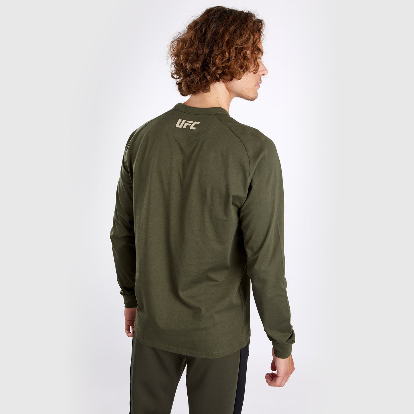 UFC Adrenaline by Venum Fight Week Langärmeliges Herren-T-Shirt - Khaki