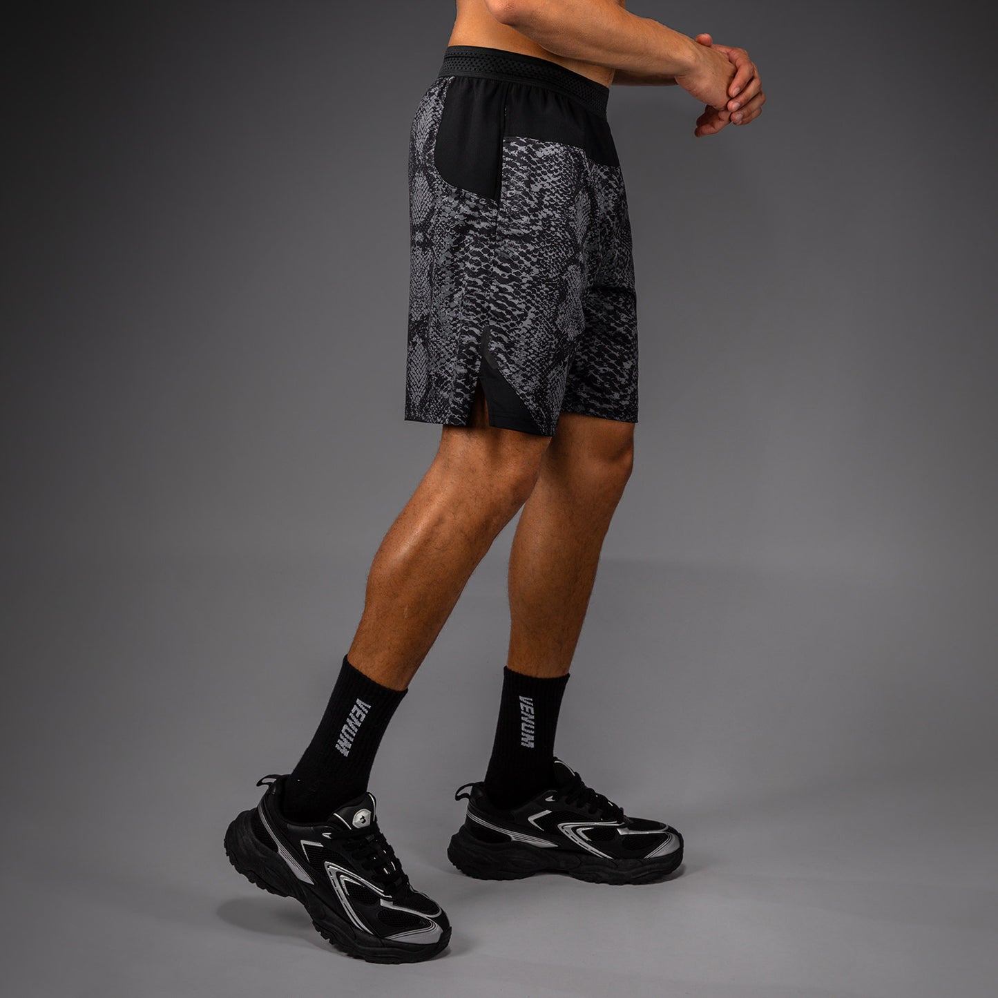Venum G-Fit Scales Trainingsshorts – Schwarz/Anthrazitgrau