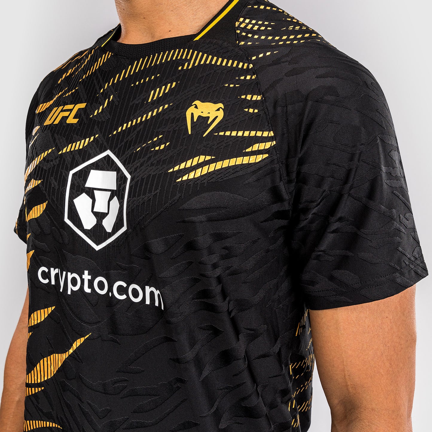 UFC Fusion by Venum Personalized Authentic Fight Night Herren Walkout Jersey - Champion