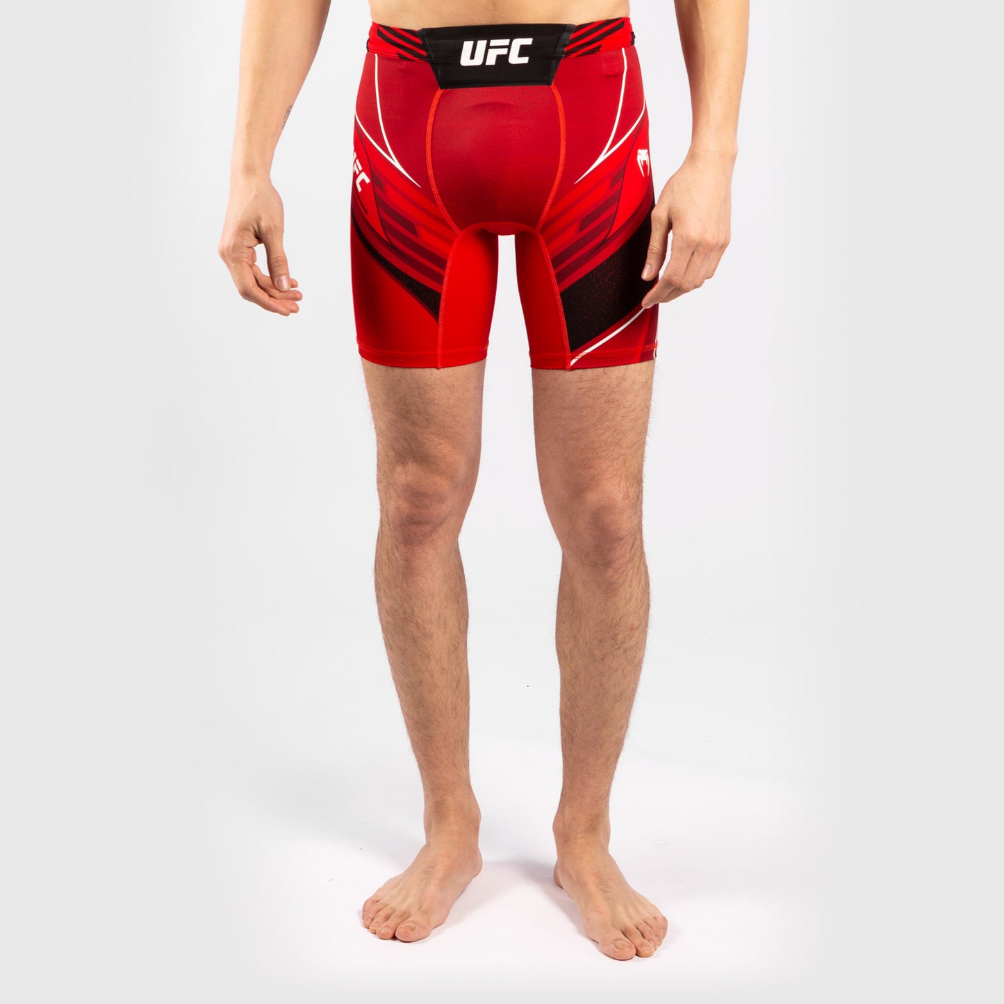 UFC Venum Authentic Fight Night Herren Vale Tudo Shorts - Short Fit - Rot