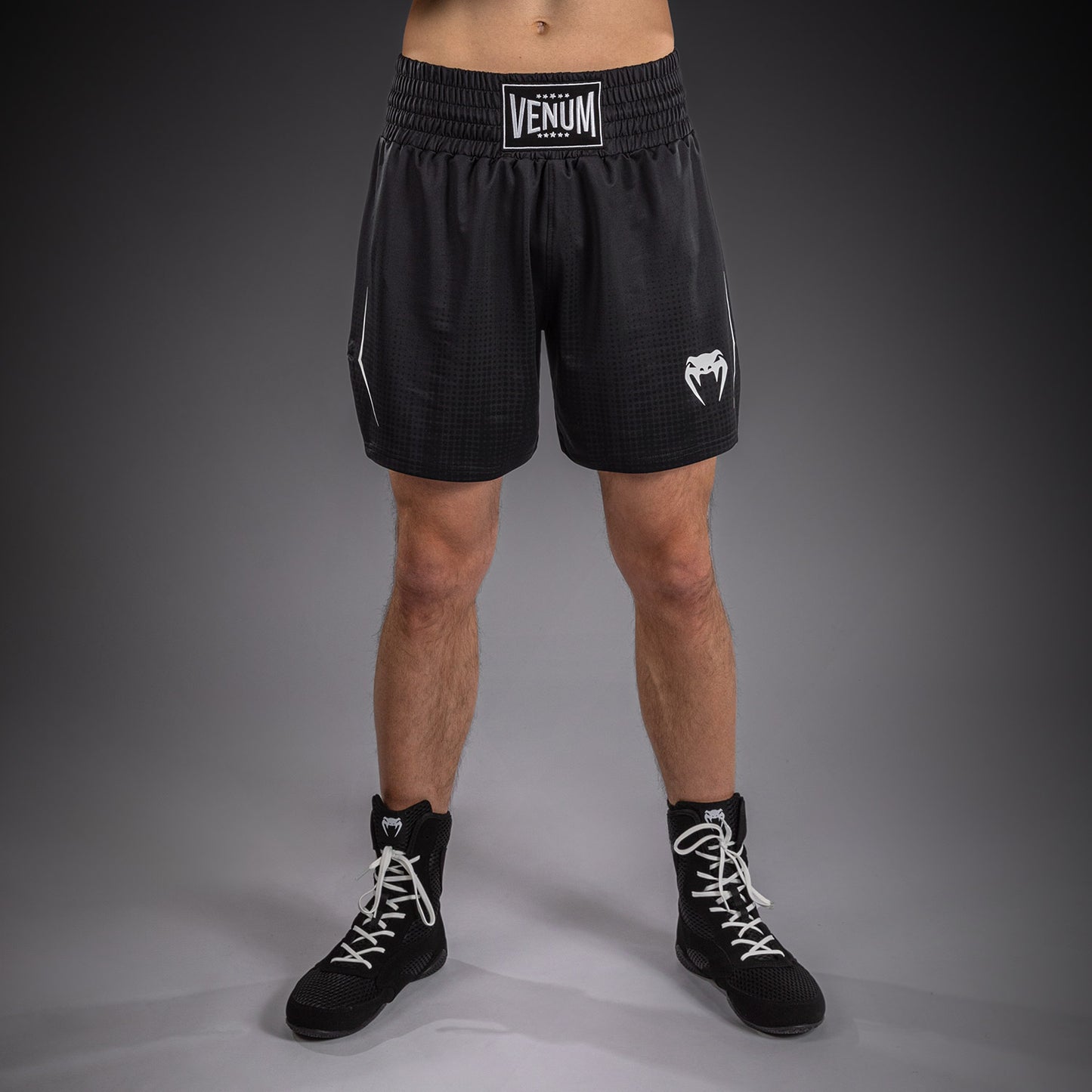 Venum Stealth Boxshorts – Schwarz/Weiß