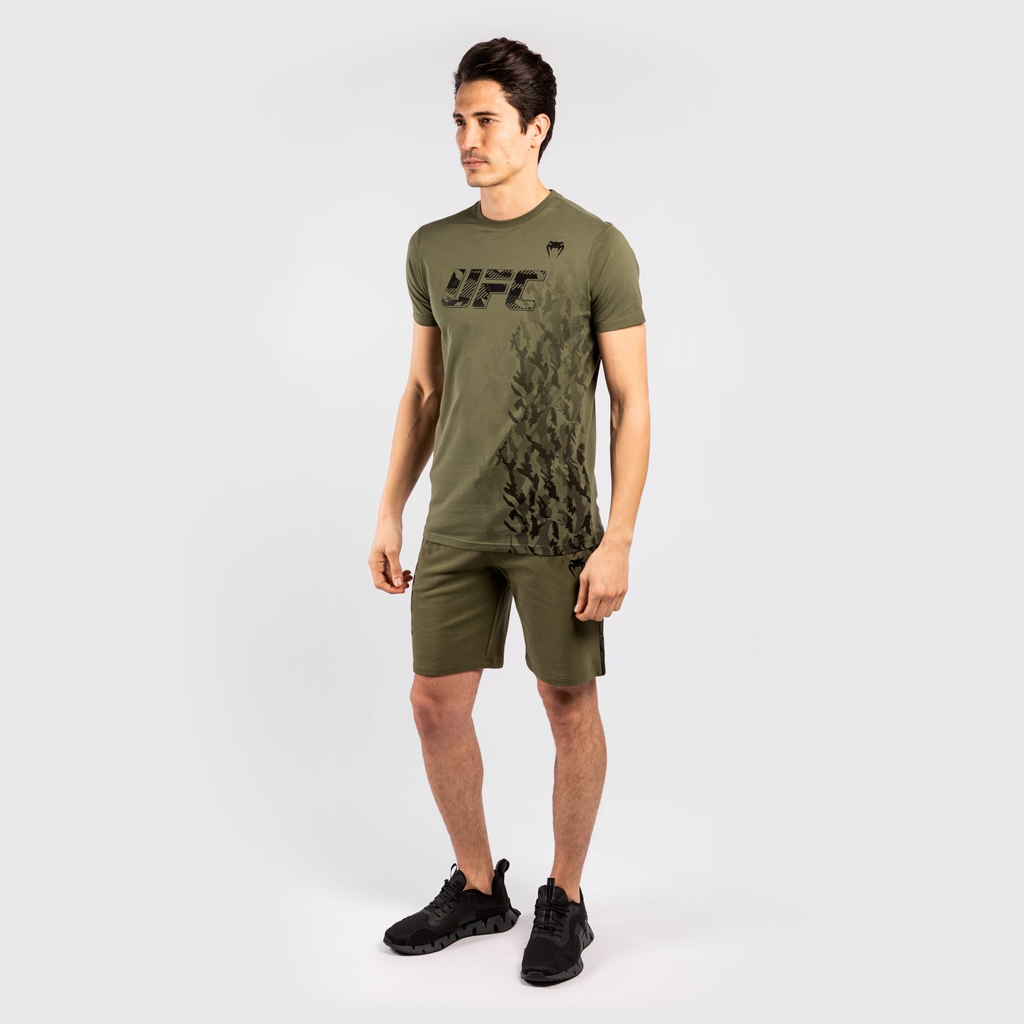 UFC Venum Authentic Fight Week Herren Shorts - Khaki