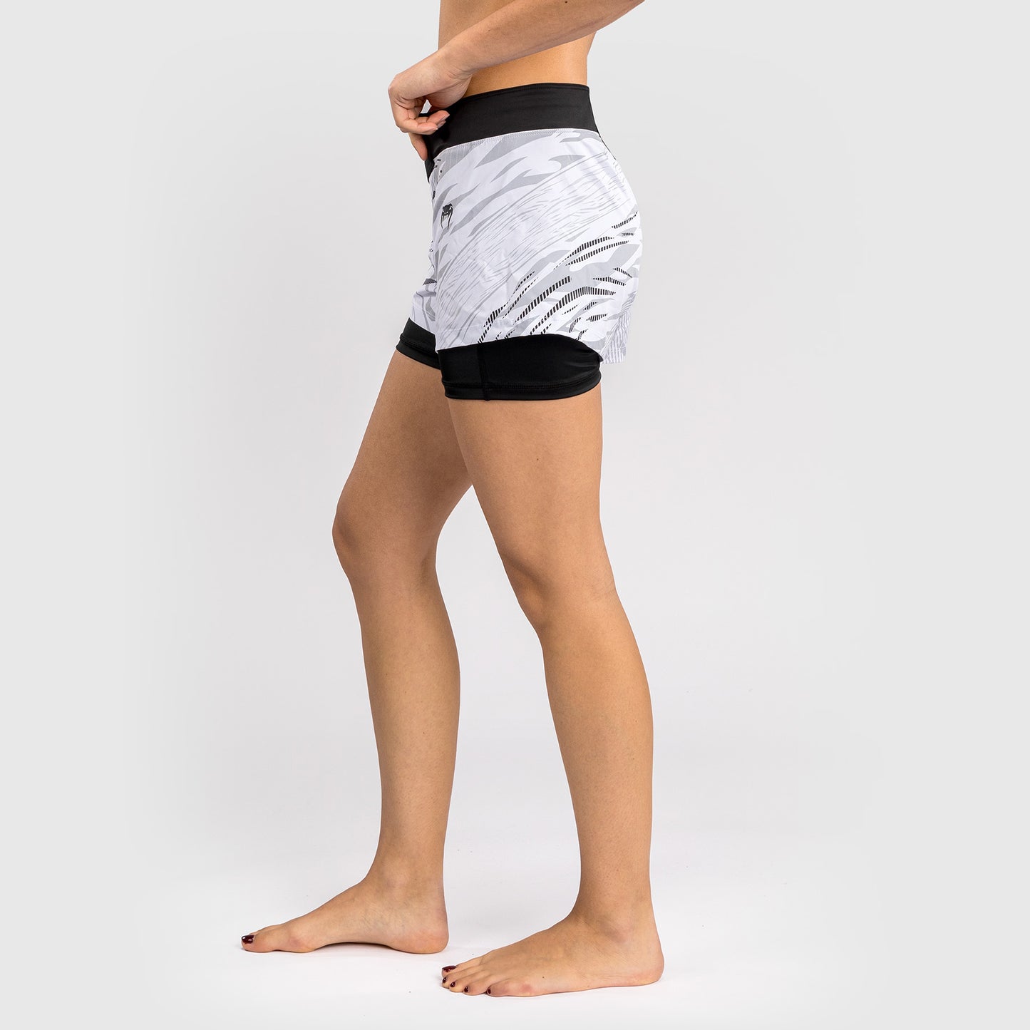 UFC Fusion by Venum Personalized Authentic Fight Night Damen Fight Short - Weiß