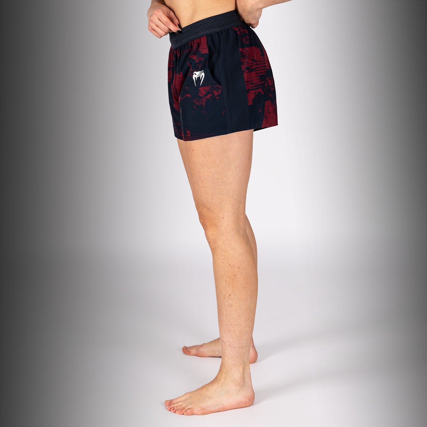UFC Zenith by Venum Authentic Fight Week Performance Short Damen - Marineblau/Burgunderrot/Silber