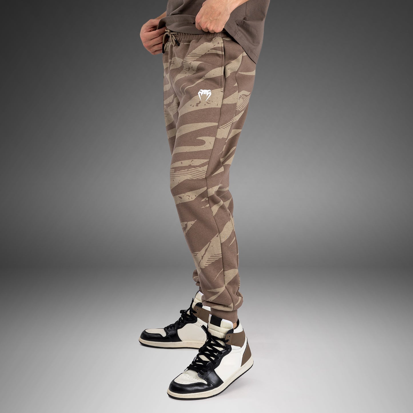 UFC Adrenaline by Venum Fight Week Herrenhose - Desert Camo
