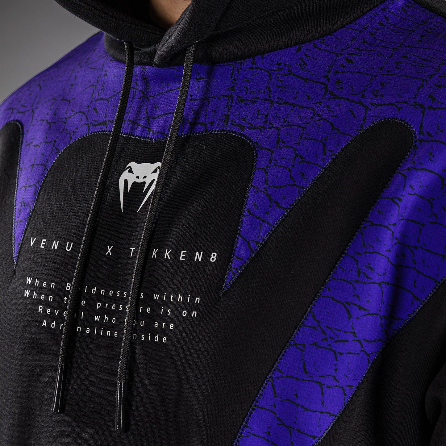 Venum x TEKKEN 8 Kapuzenpullover - Kazuya - Schwarz/Lila