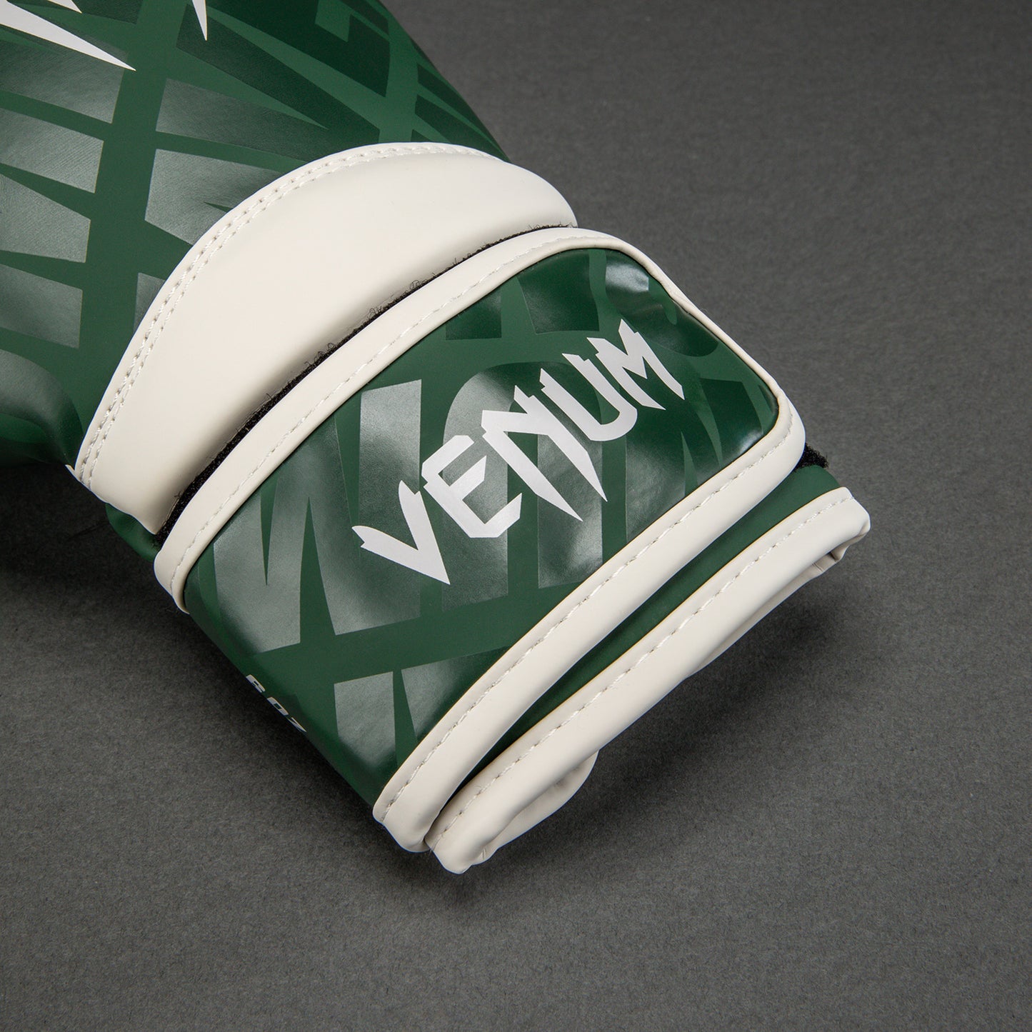 Venum Contender 1.5 XT Kinder Boxhandschuhe - Waldgrün/Off-White
