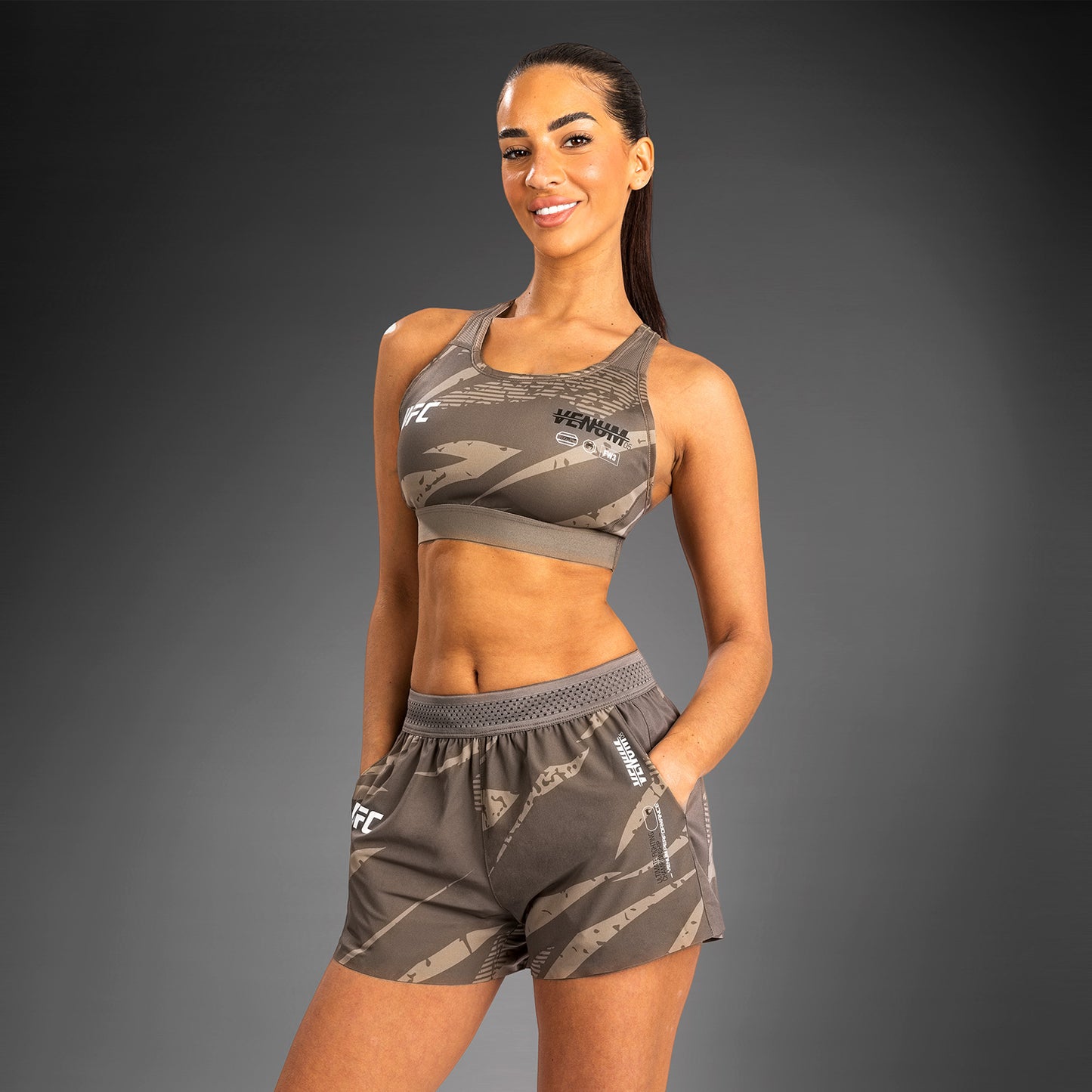UFC Adrenaline by Venum Fight Week Frauen Performance Shorts - Desert Camo