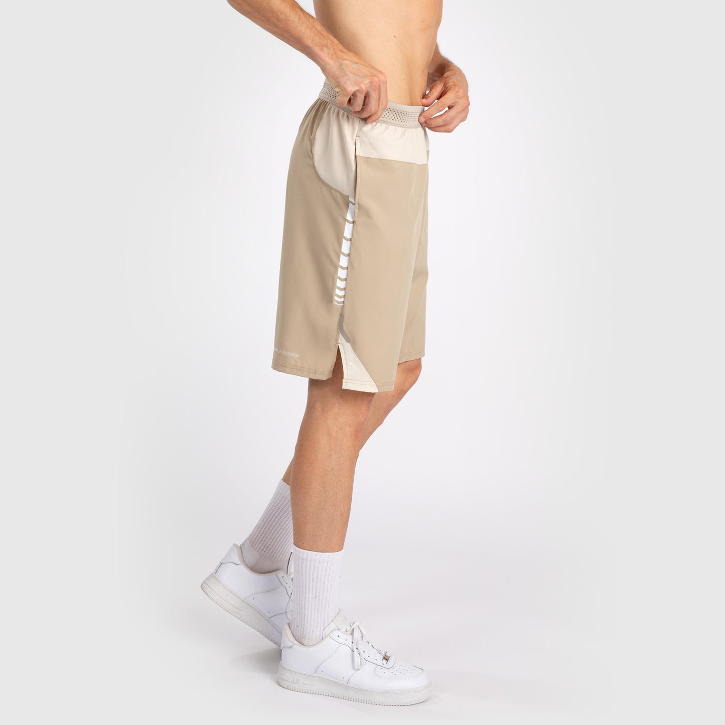 Venum Tempest Herren Trainingsshorts - Beige/Sand