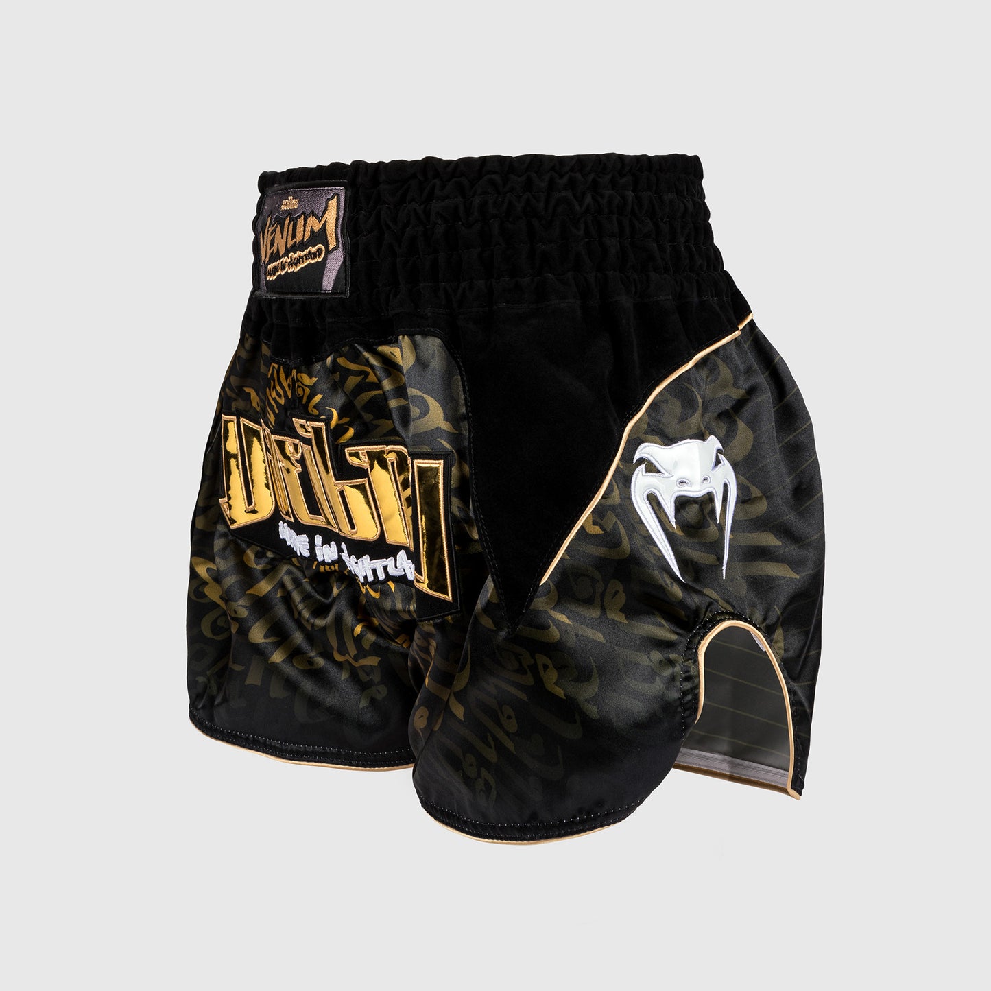 Venum Attack Muay Thai Shorts - Schwarz/Gold