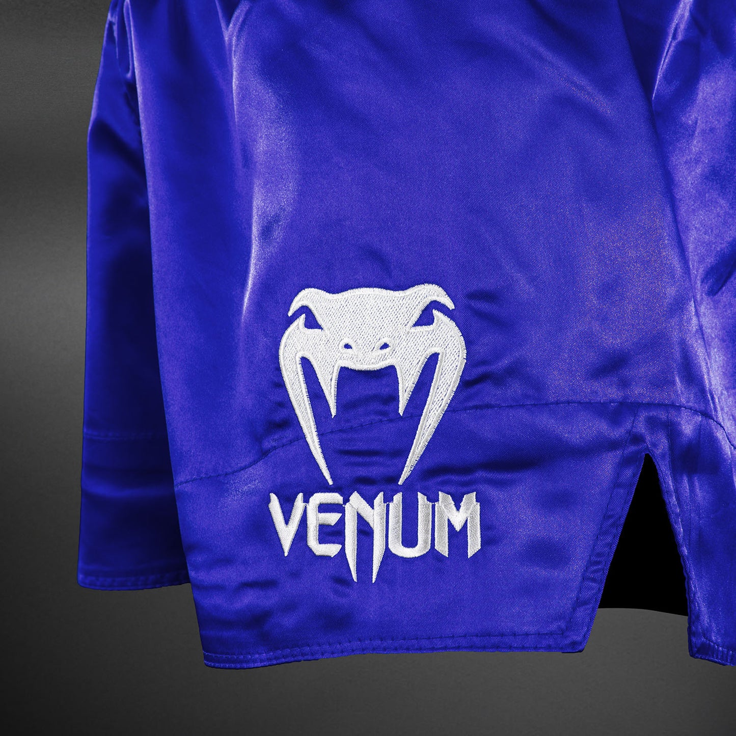Venum Classic Muay-Thai-Shorts – Blau