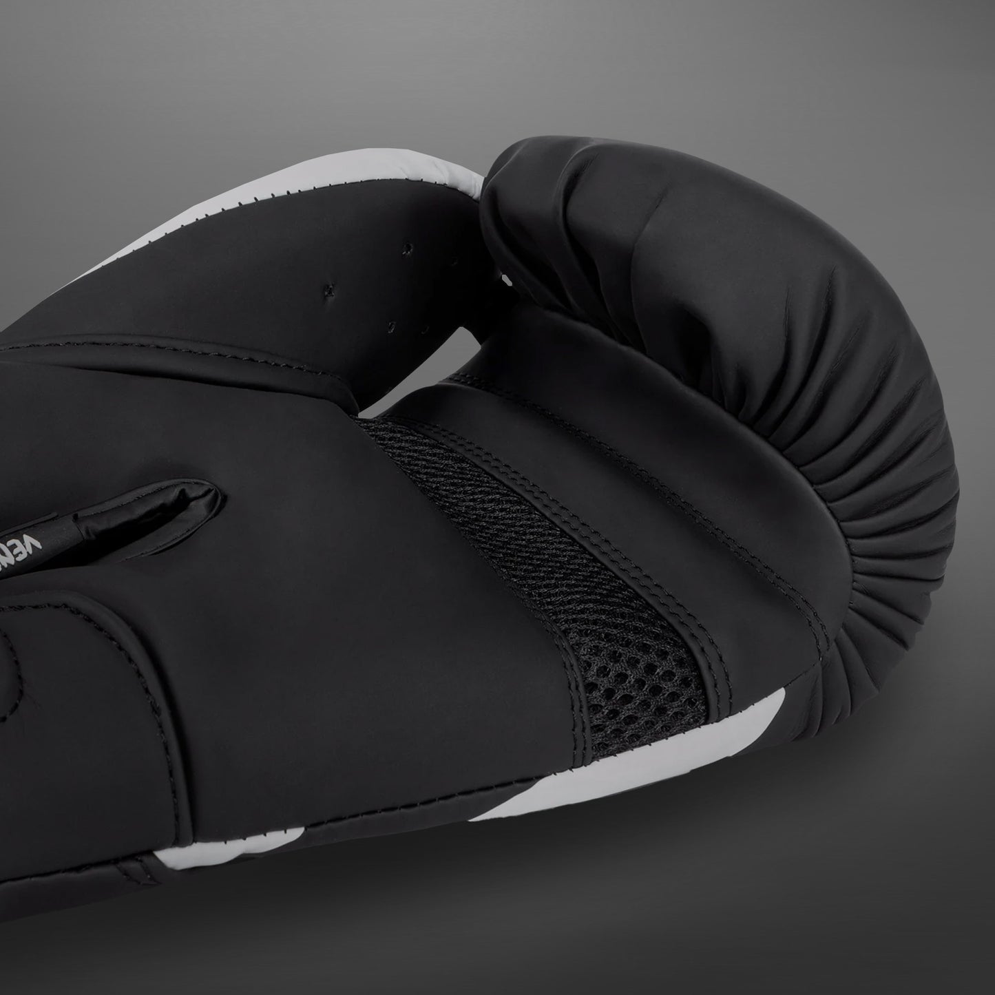 Venum Challenger 4.0 Boxhandschuhe - Schwarz/Weiß