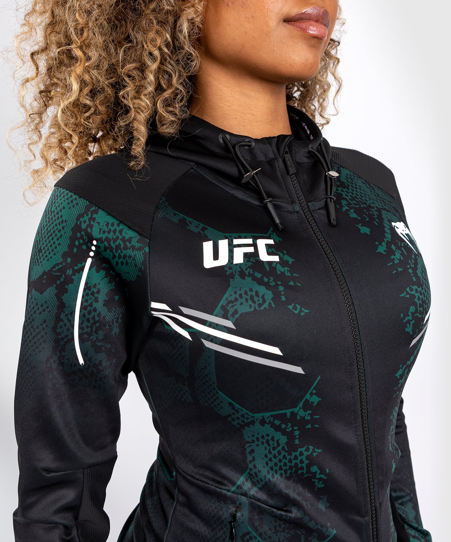 UFC Adrenaline by Venum Authentic Fight Night Walkout-Hoodie für Frauen - Emerald Edition - Grün/Schwarz