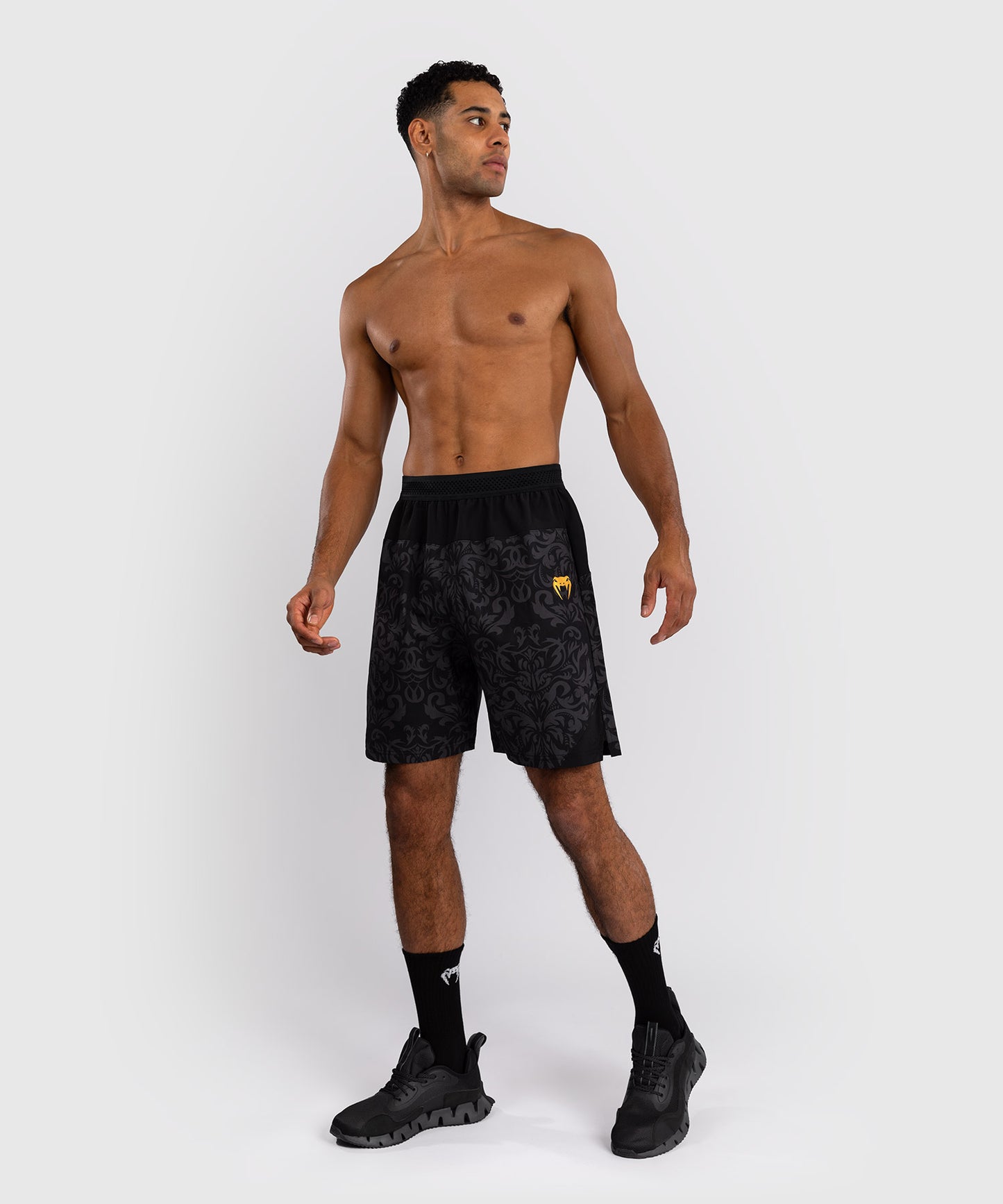 Venum x Topuria Unmatched Edition Trainingsshorts - Schwarz/Gold