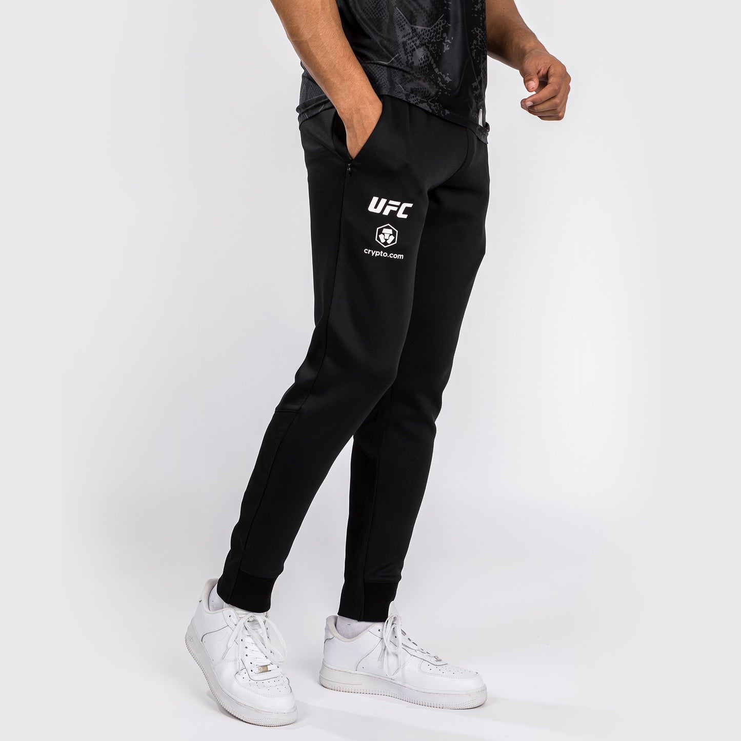 UFC Adrenaline by Venum Authentic Fight Night Herren Walkout Hose - Schwarz