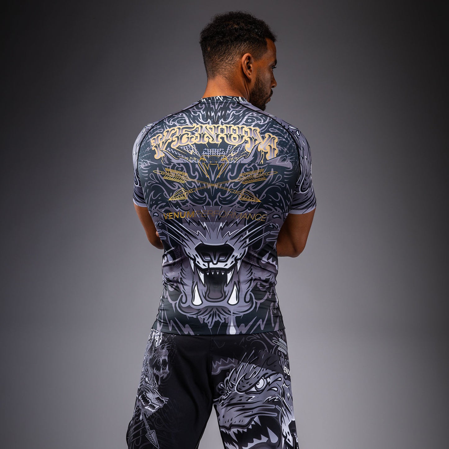 Venum Wolf Atak Kurzarm Rashguard – Schwarz/Grau