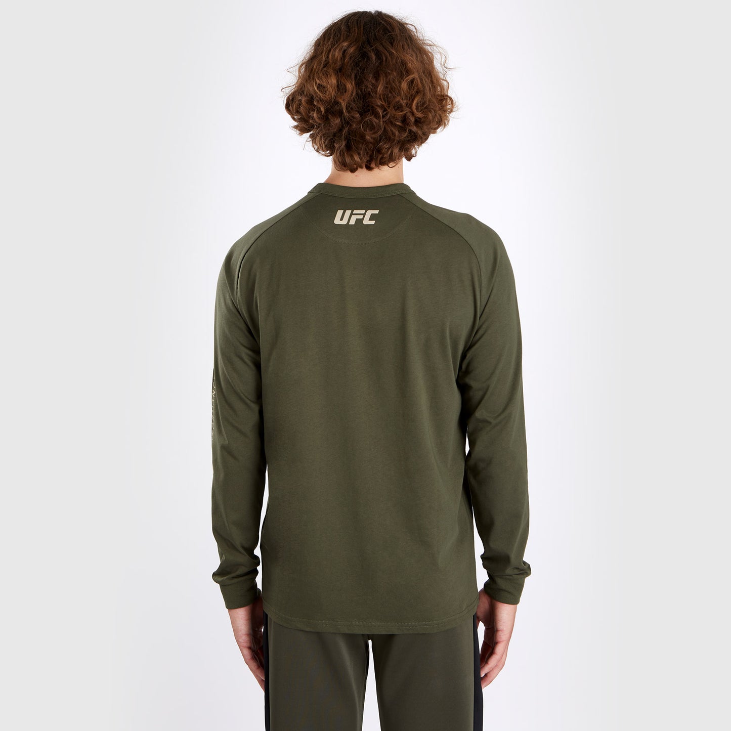 UFC Adrenaline by Venum Fight Week Langärmeliges Herren-T-Shirt - Khaki