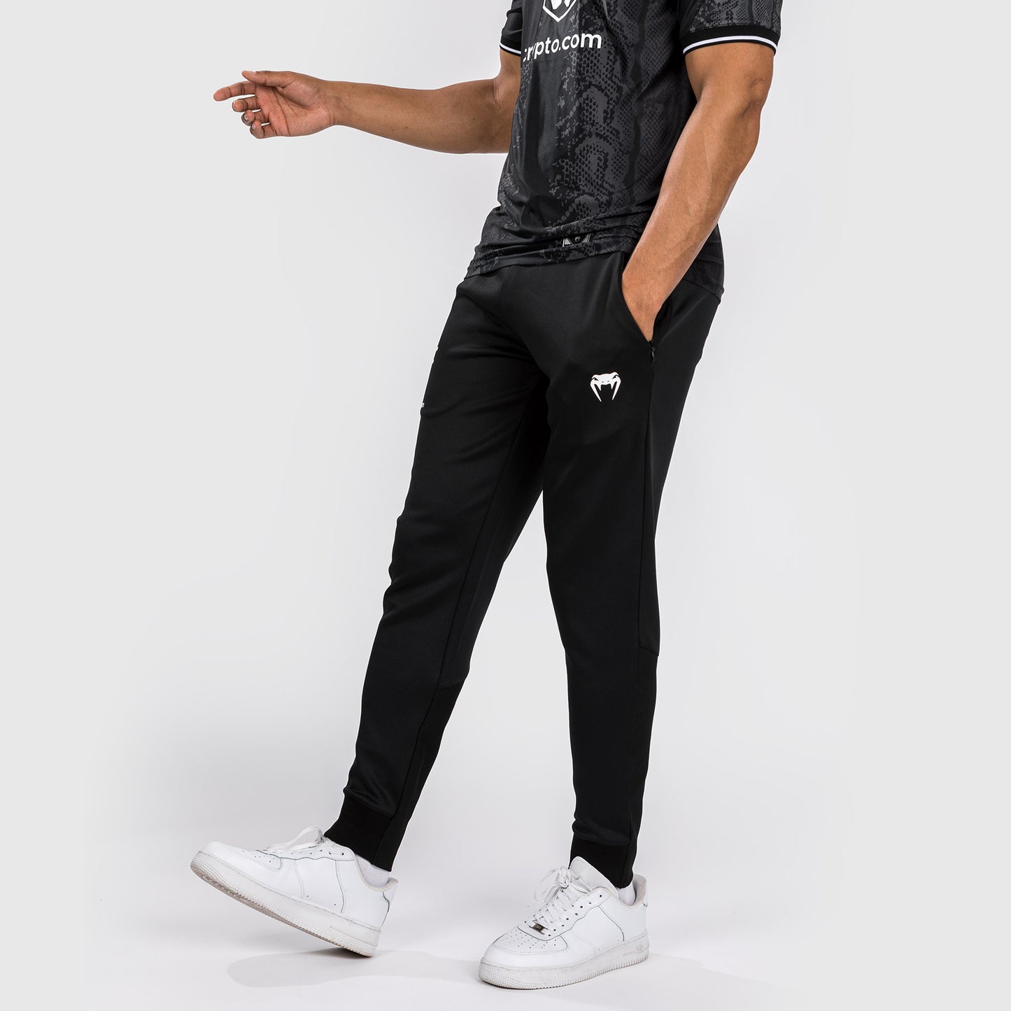 UFC Adrenaline by Venum Authentic Fight Night Herren Walkout Hose - Schwarz