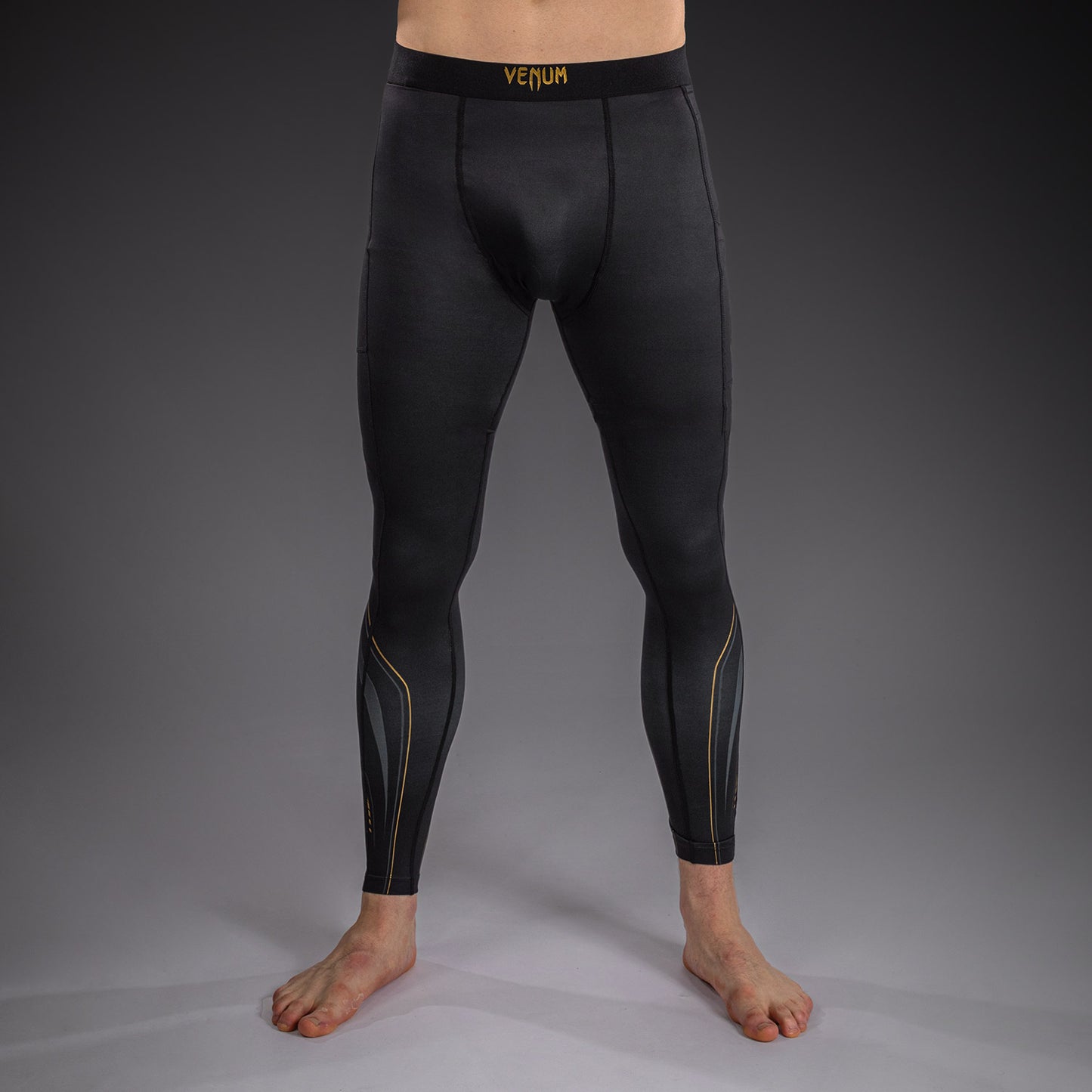 Venum Streamline Spats – Schwarz/Gold