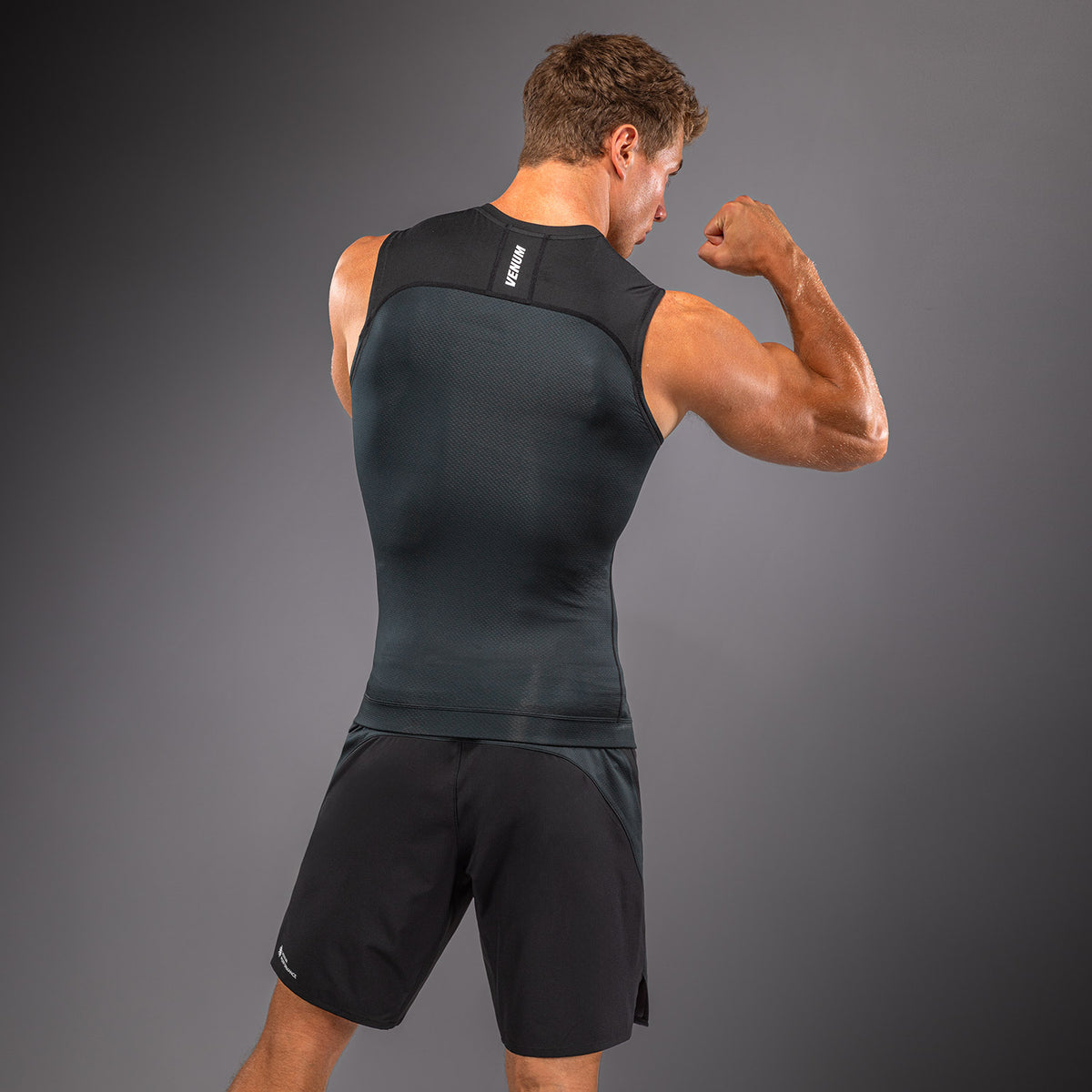 Venum G-Fit Scale Ärmelloses Rashguard - Schwarz