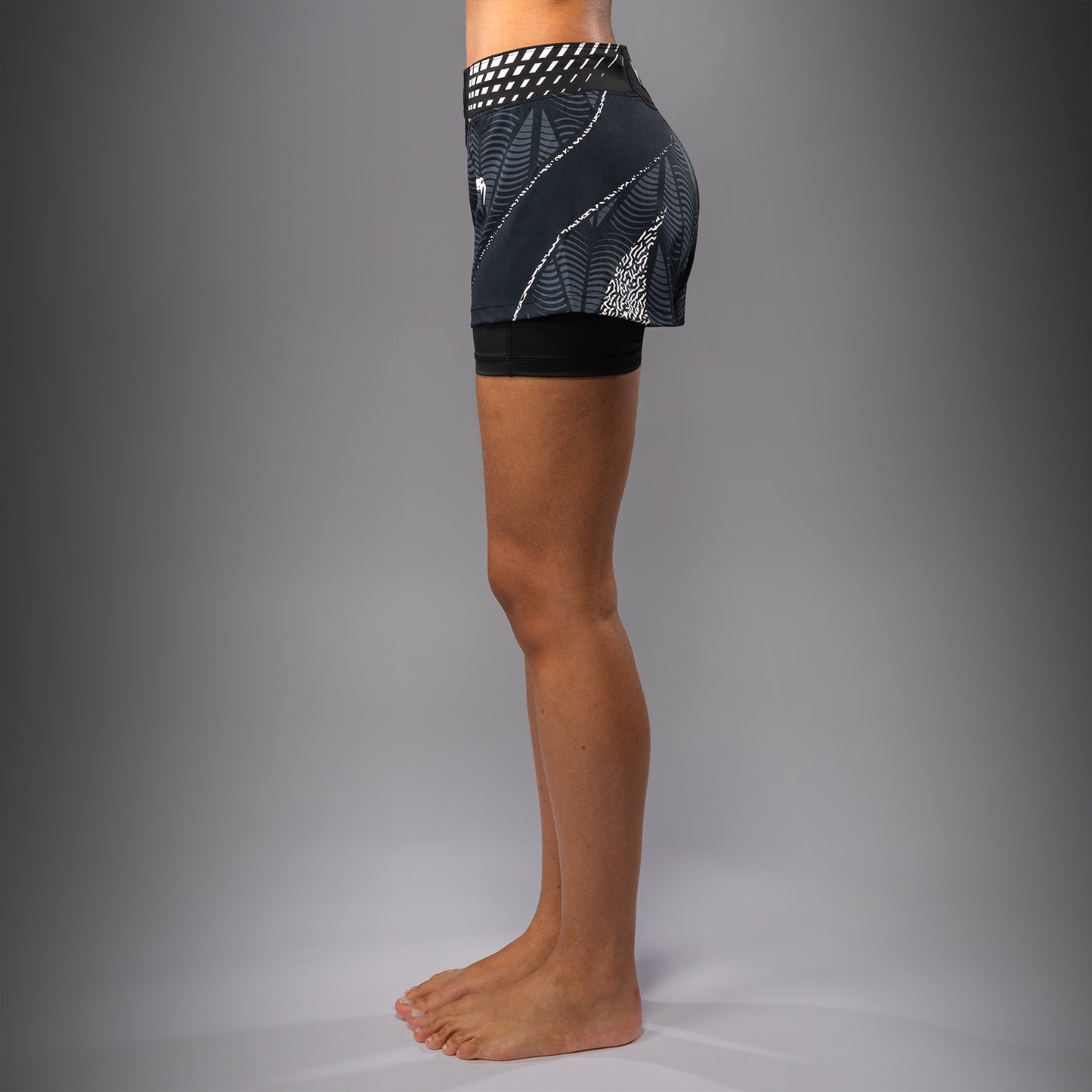 UFC Zenith by Venum Authentic Fight Night Kurze Passform Fight Short Damen Personalisiert - Schwarz