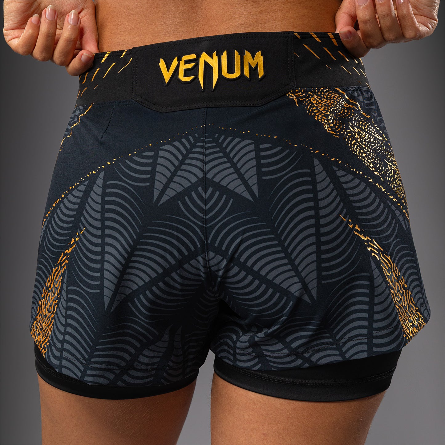 UFC Zenith by Venum Authentic Fight Night Kurze Passform Fight Short Damen - Champion