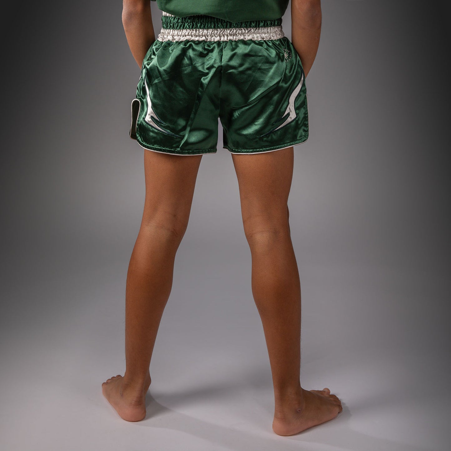 Venum Inferno Muay‑Thai‑Shorts – Waldgrün/Off‑White