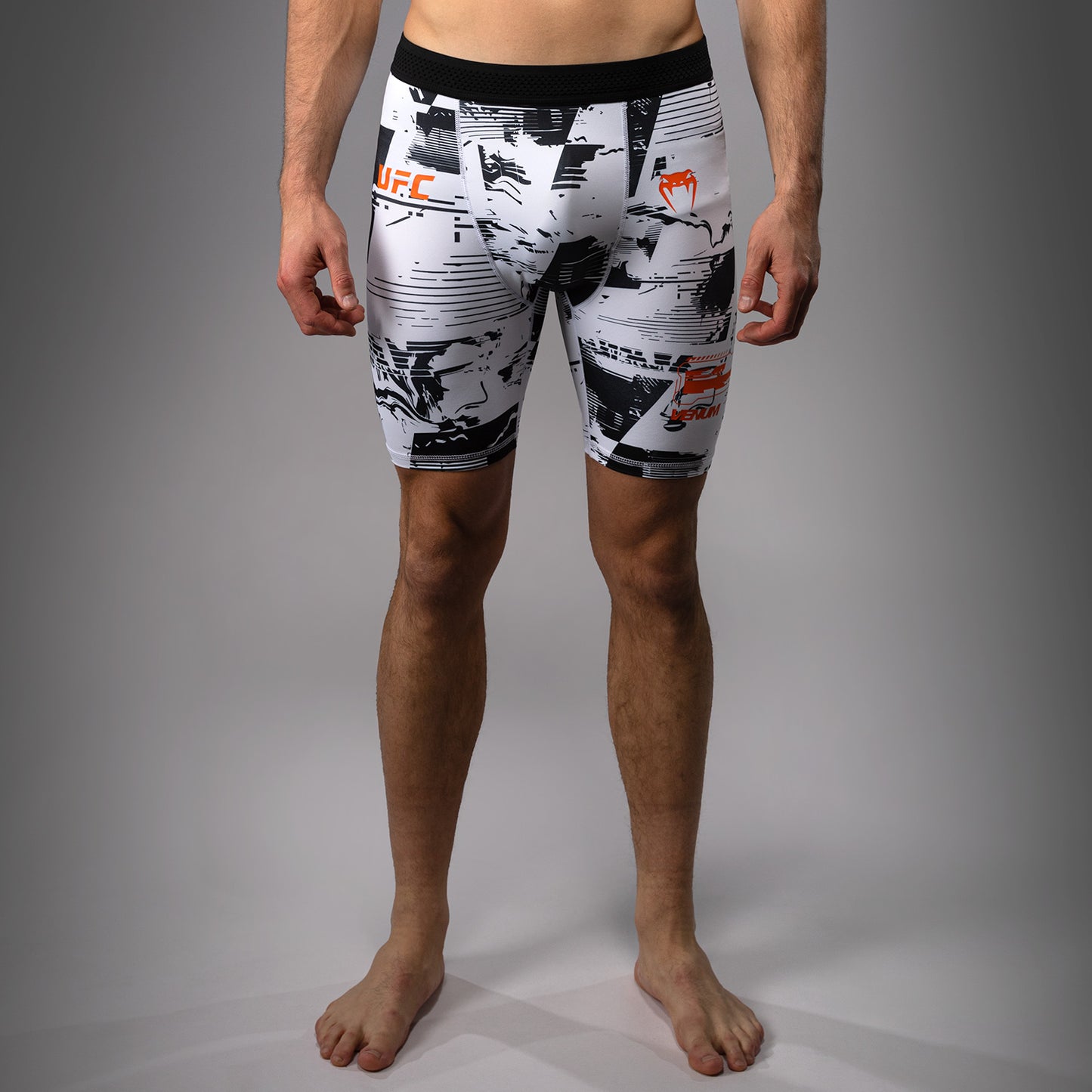 UFC Zenith by Venum Authentic Fight Week Performance Vale Tudo Short Herren - Weiß