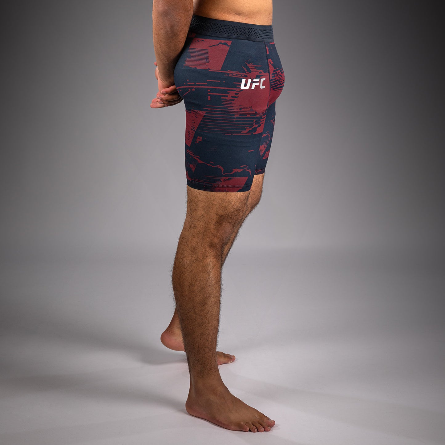 UFC Zenith by Venum Authentic Fight Week Performance Vale Tudo Short Herren - Marineblau/Burgunderrot/Silber