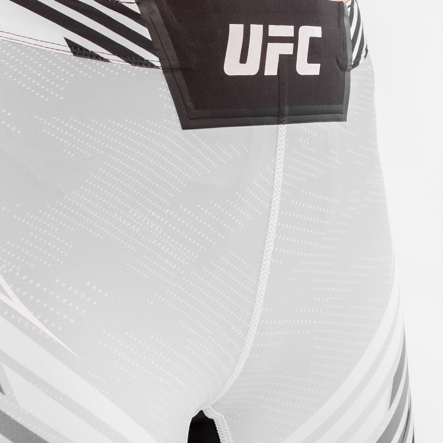 UFC Venum Authentic Fight Night Damen Vale Tudo Shorts - Long Fit - Weiß